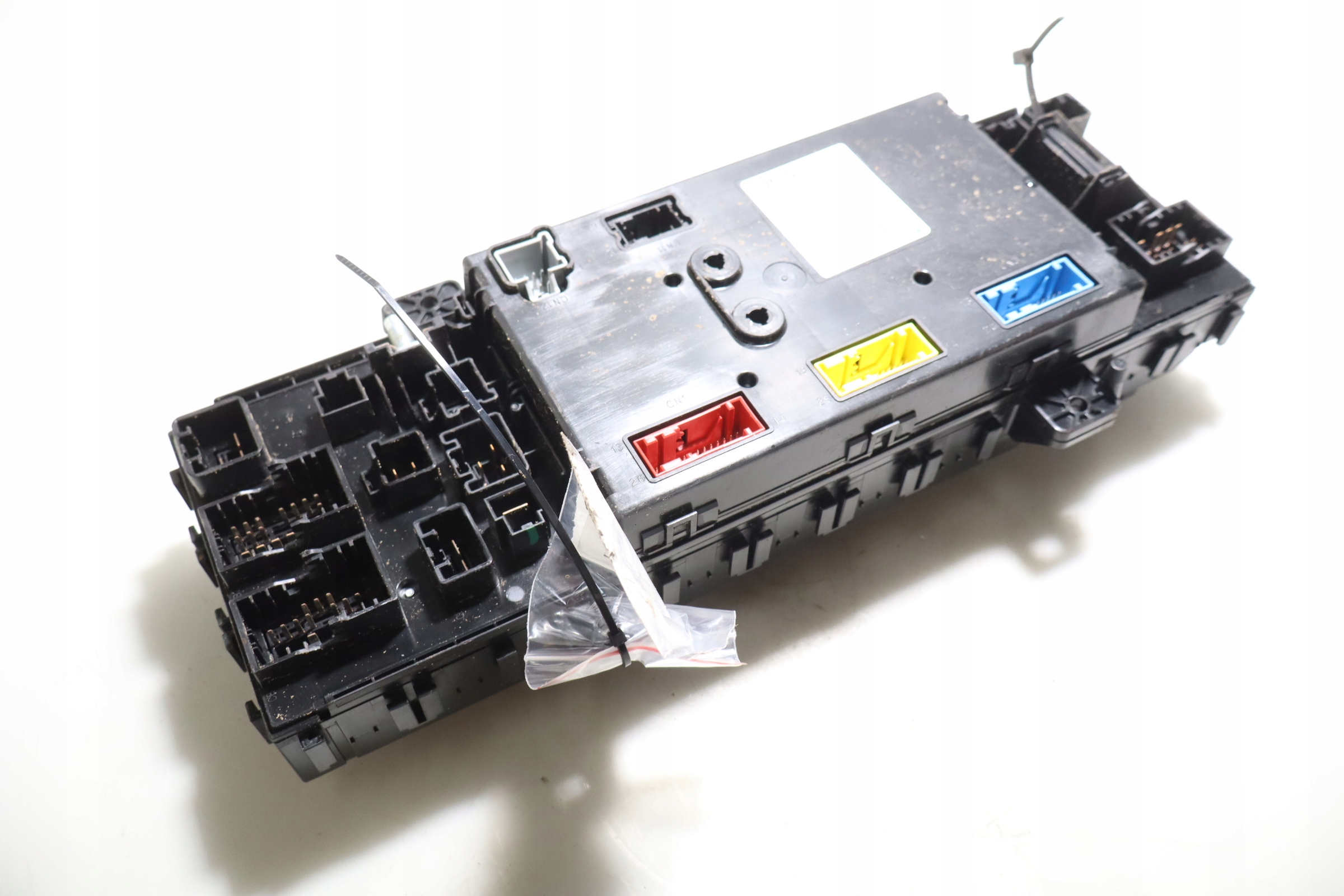 SKRZYNKA BEZPIECZNIKÓW RENAULT T 460 E6