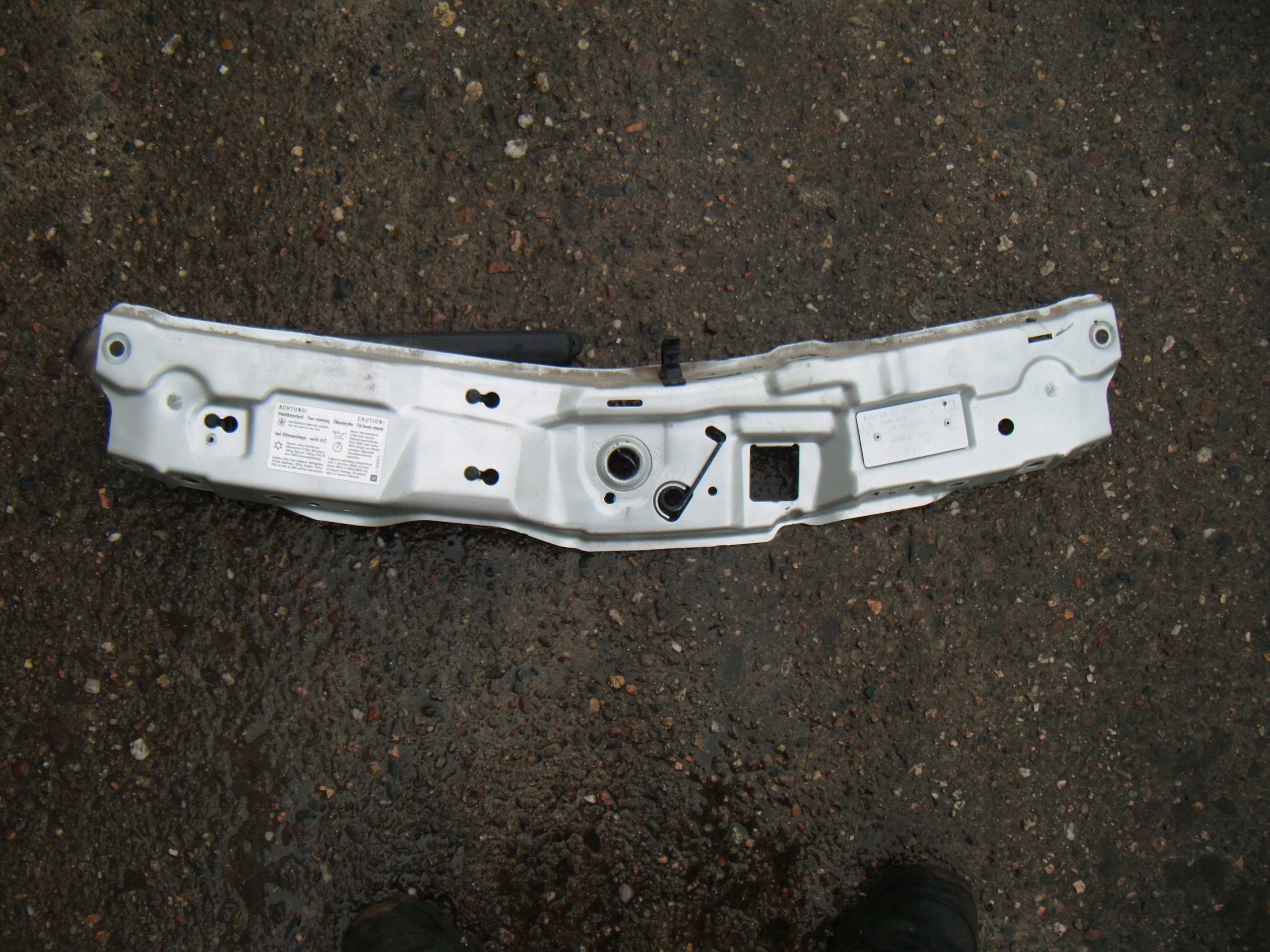 OPEL MERIVA A 03-10 PAS PRZEDNI