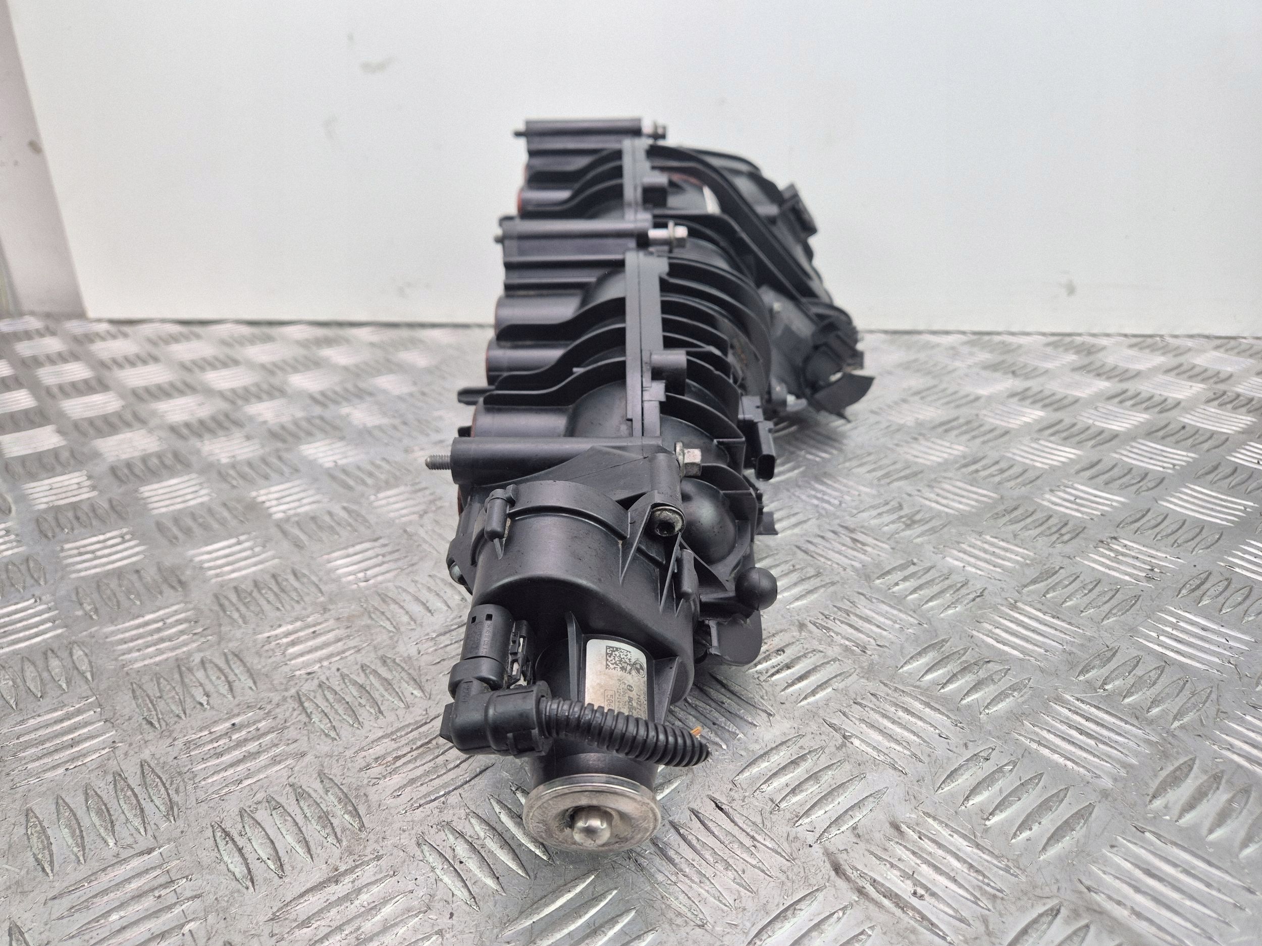 BMW 1 E81 E87 116d intake manifold 7797384 N47D20A