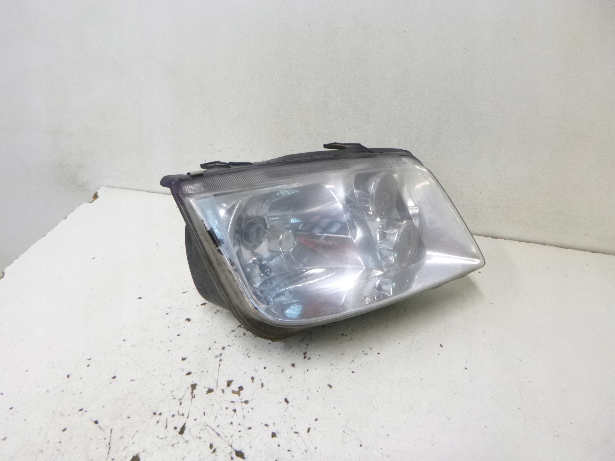 light front right VW Bora 98-05r.
