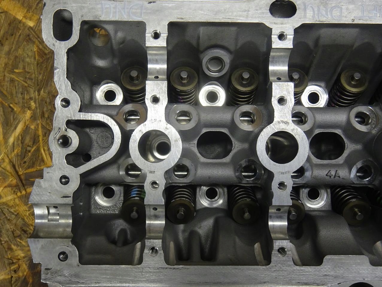 GOLF VII R 2.0 TFSI 4MOTION LIFT DNU DNUE GŁOWICA ZAWORY RAMKA 06K403AG Typ silnika Benzyna