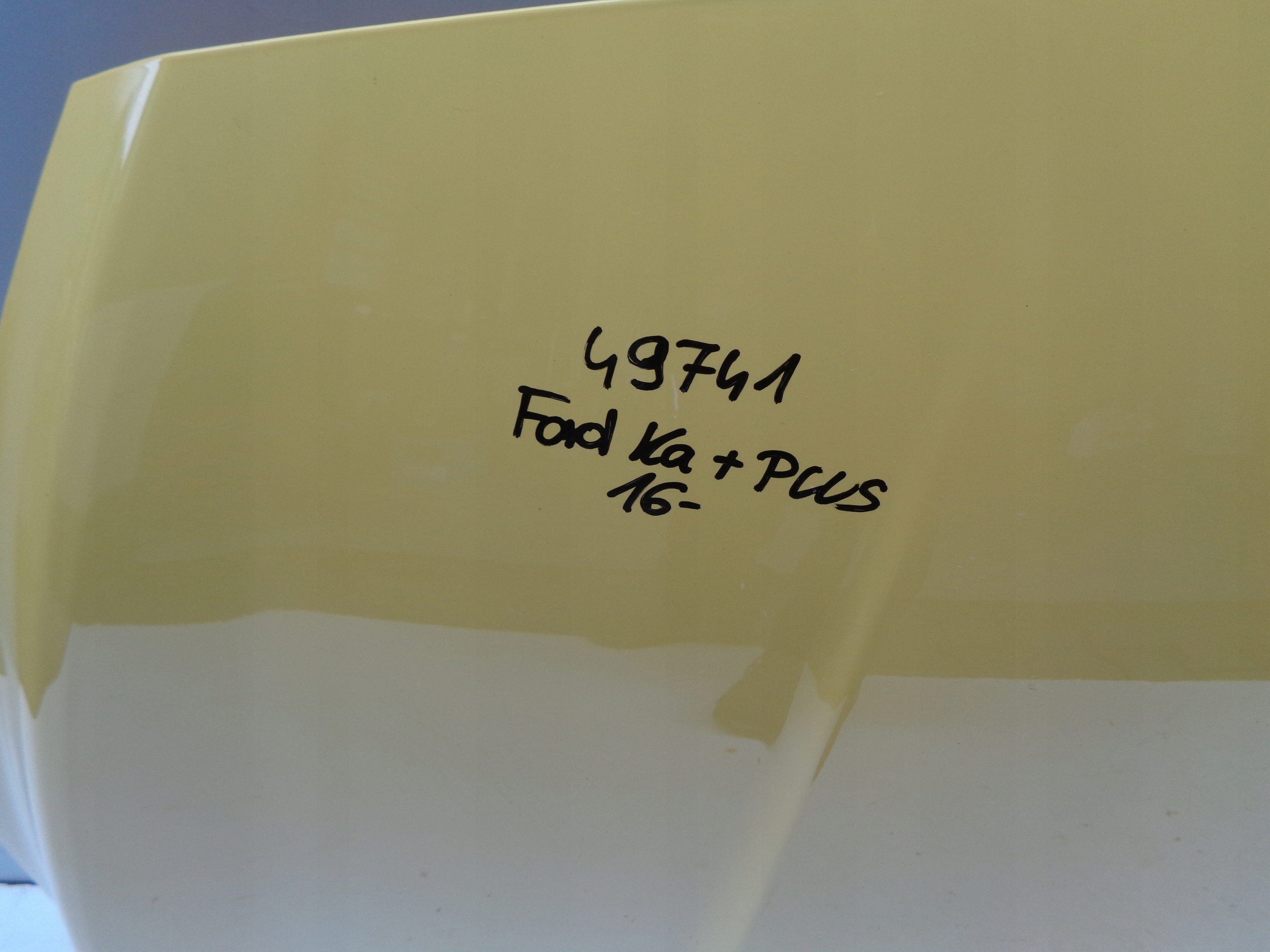 Capot FORD KA + Positif 16- NR 49741
