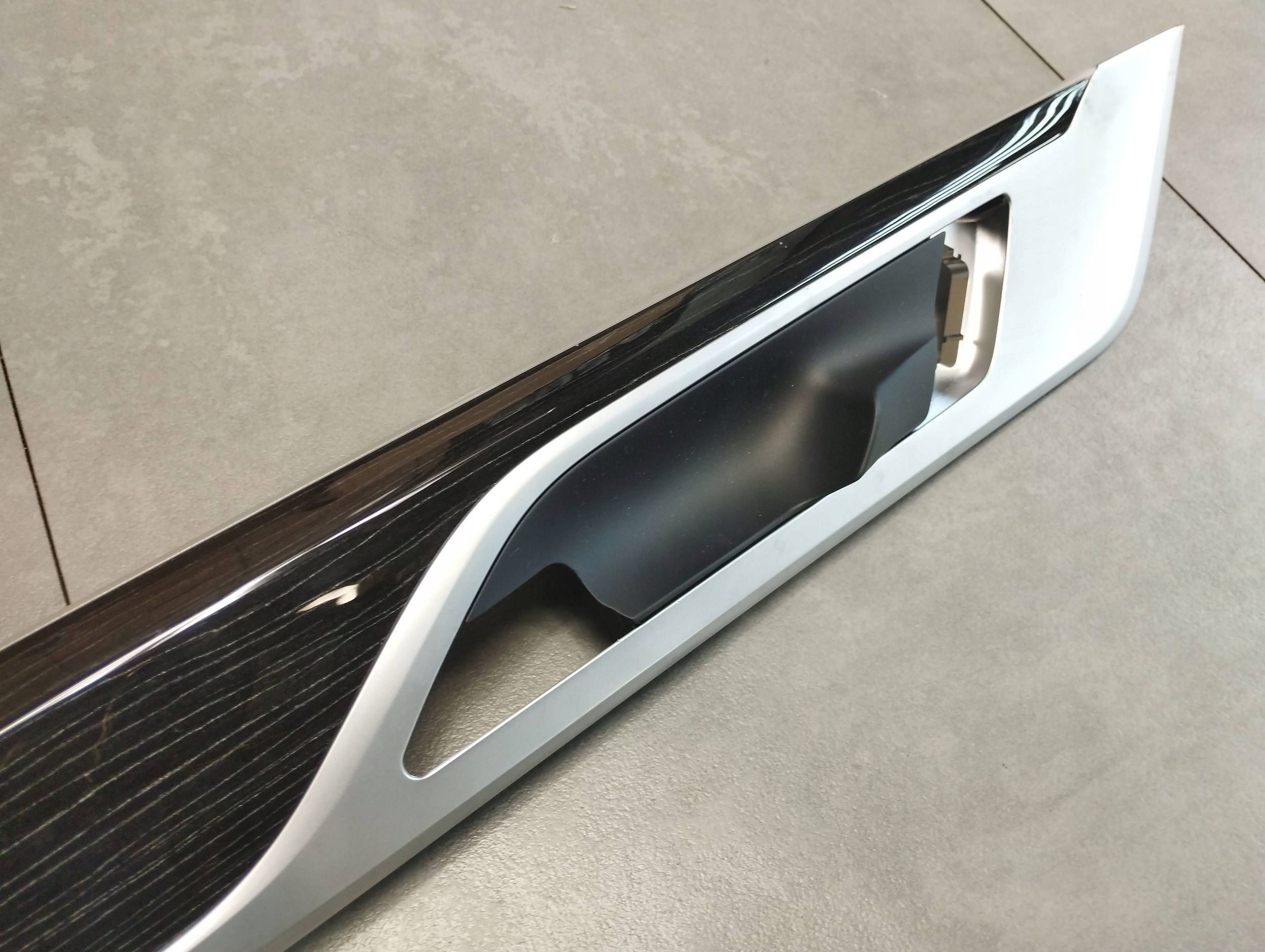 BMW 7 G11 moulding DEKOR door left 7851831