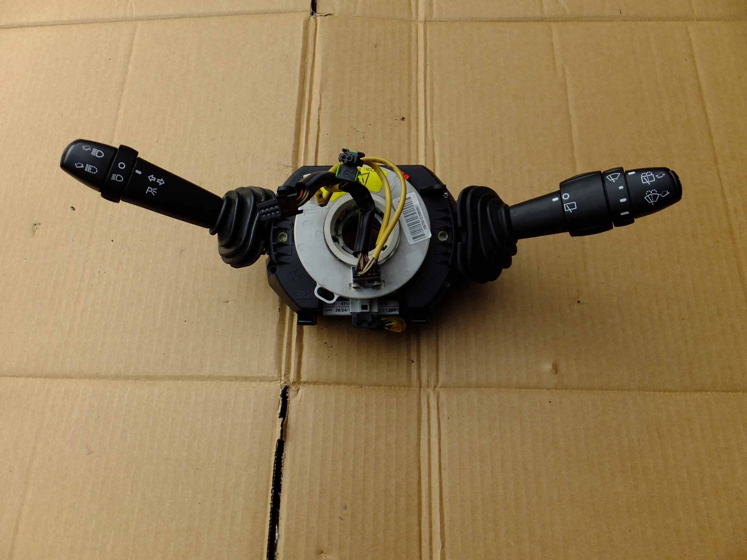 commodo commande levier commodo sous volant lancia delta III 2012r 07355313980