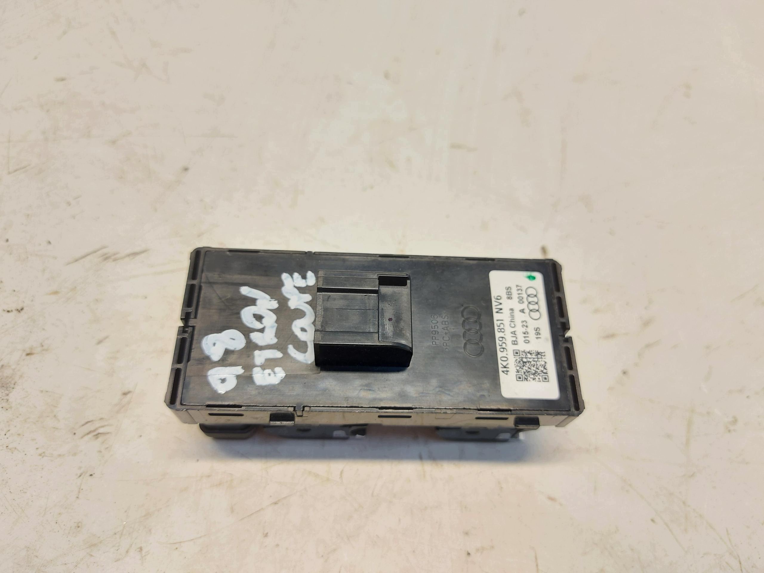 Audi Q8 E-TRON SportBack 4KE window control switch windows left front 4k0959851