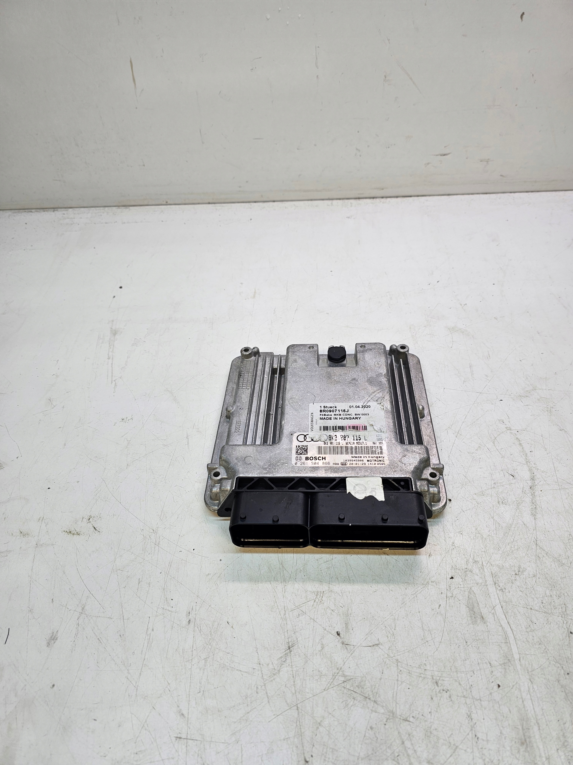 computer control unit of the engine AUDI Q5 8R 2.0 TFSI 8R0907115J