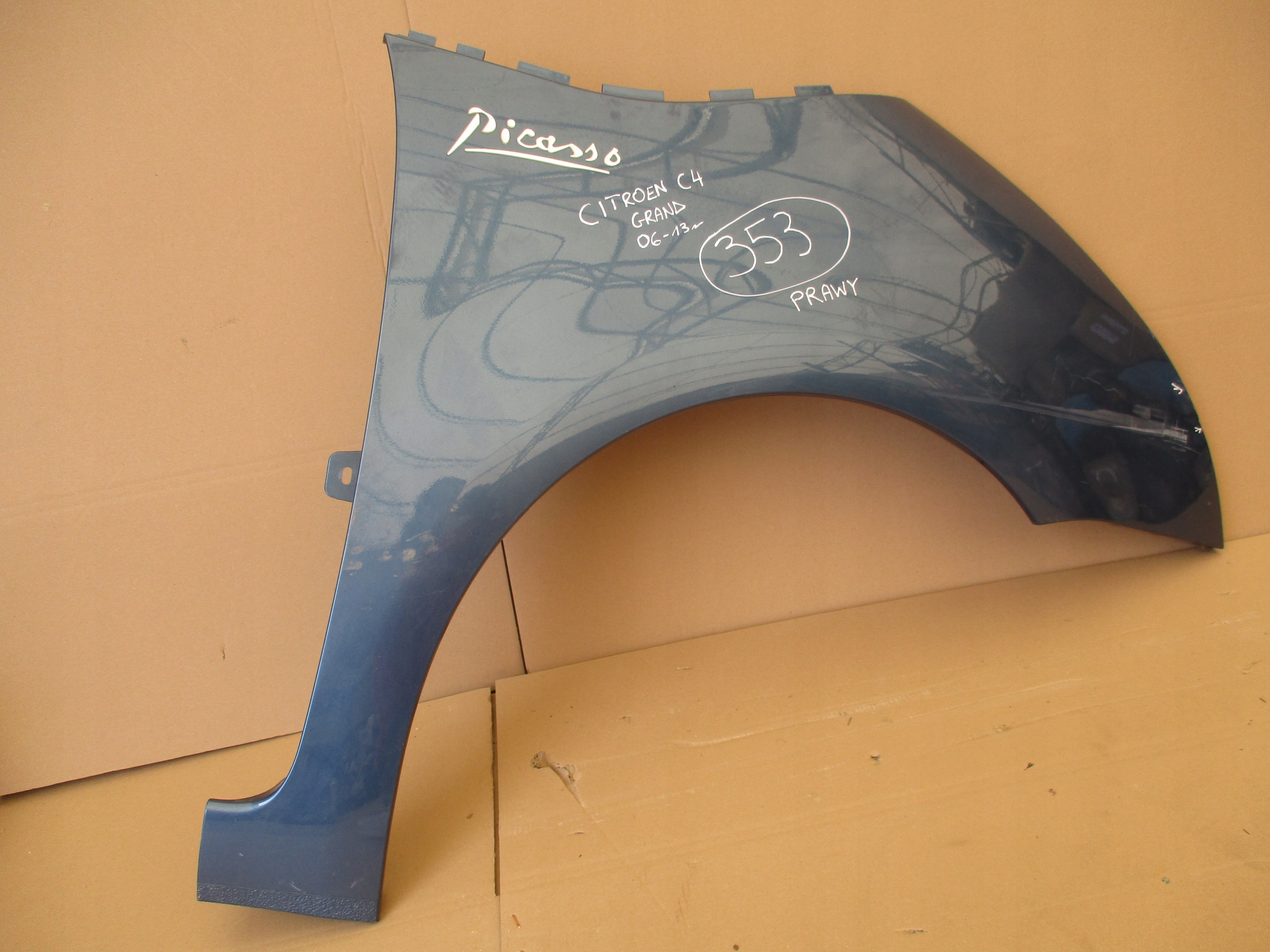 fender right front front Citroen C4 Grand Picasso 06-13r