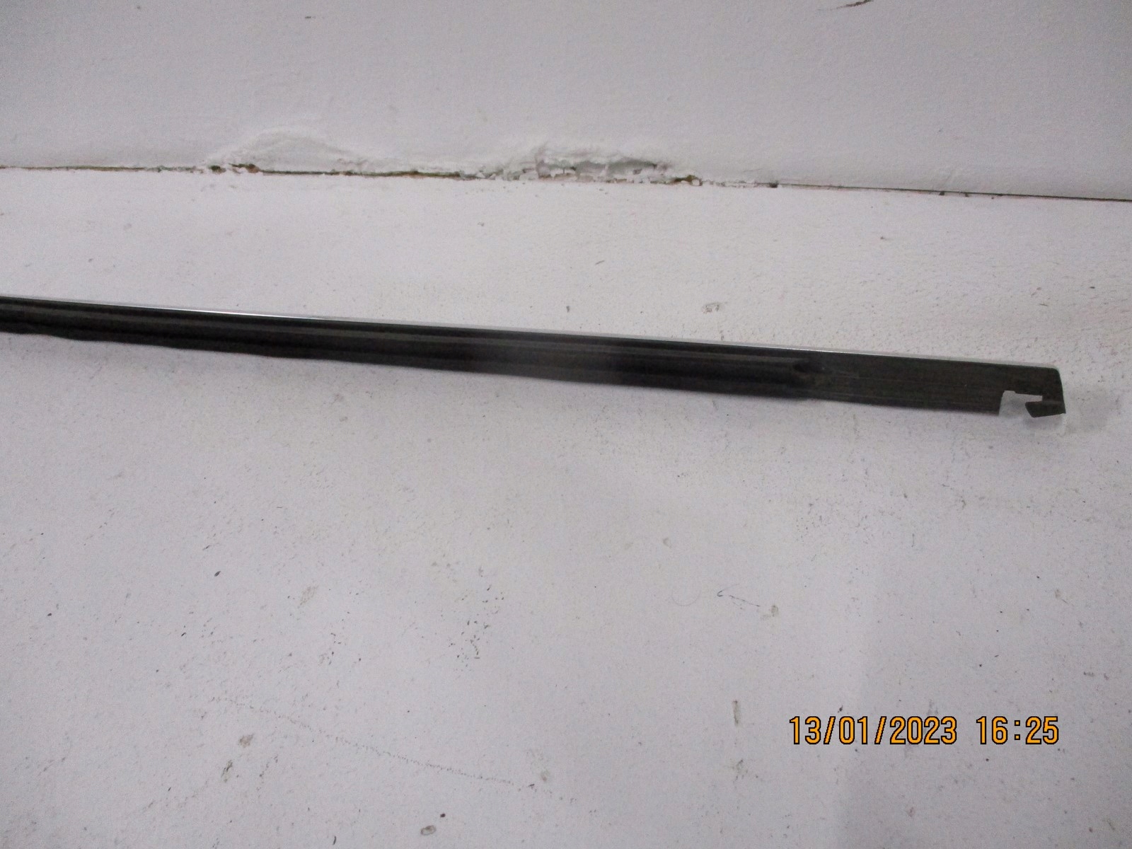 moulding dust MERCEDES B KLASA A2477352100