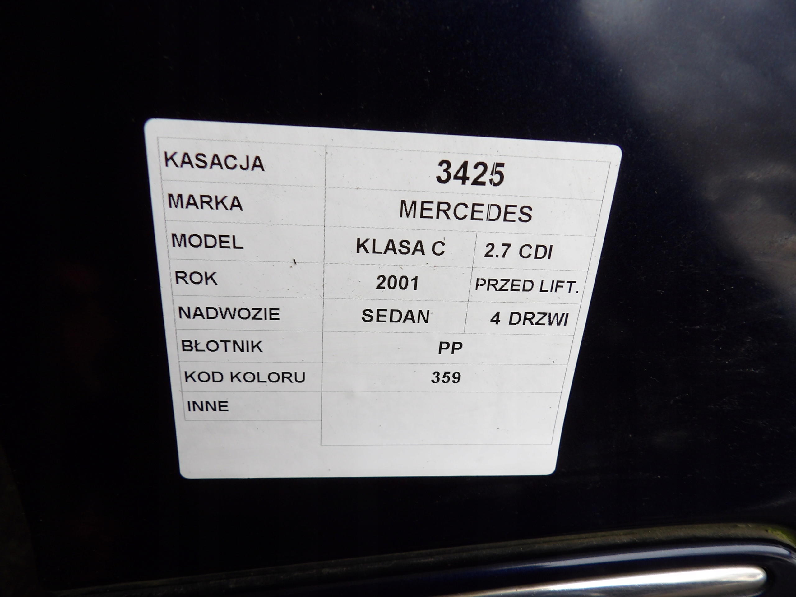 Mercedes W203 C klasa fender front right lak. 359