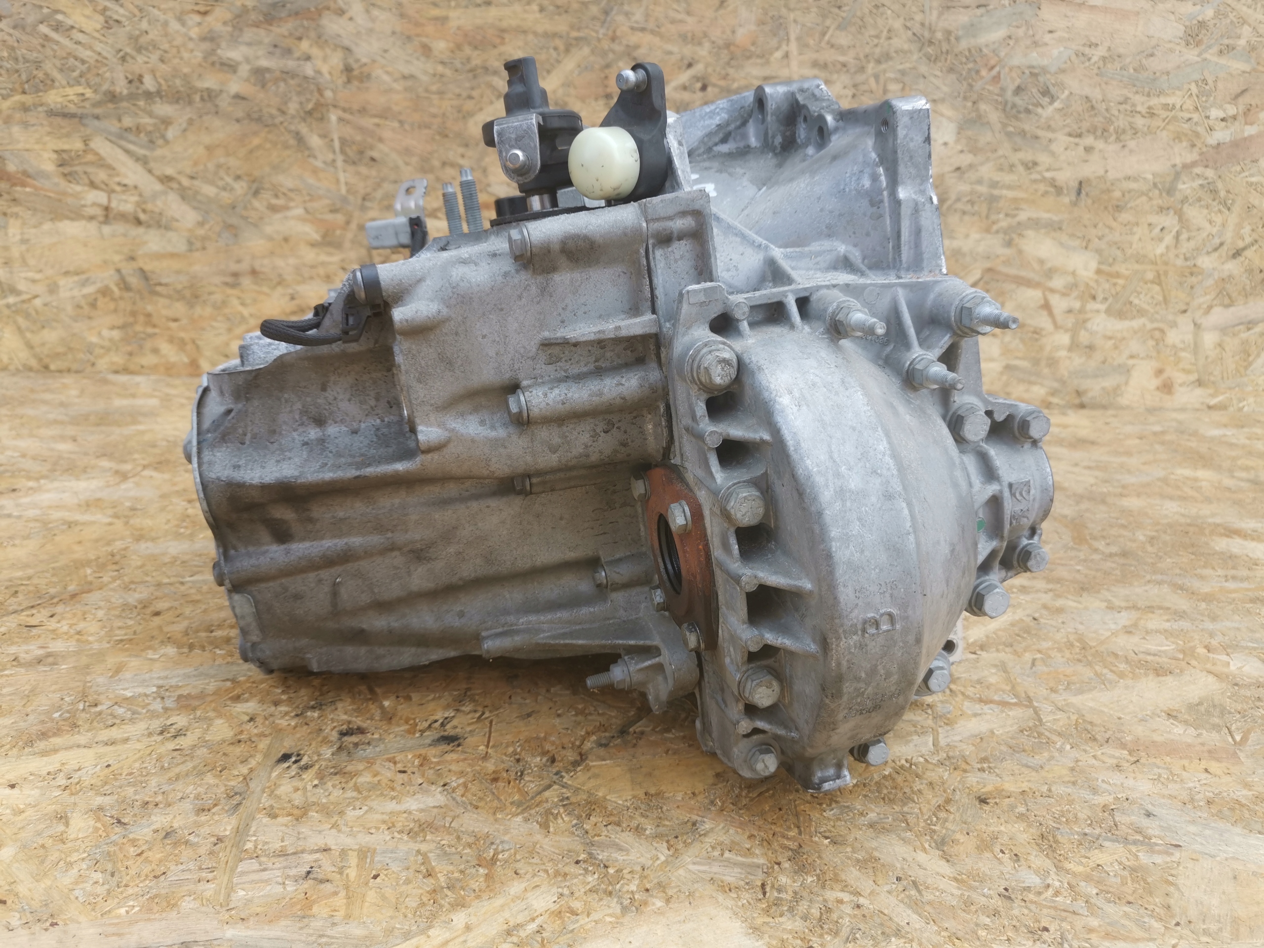 SKRZYNIA BIEGÓW PEUGEOT 3008 5008 GRANDLAND 1.5HDI Producent części Peugeot OE