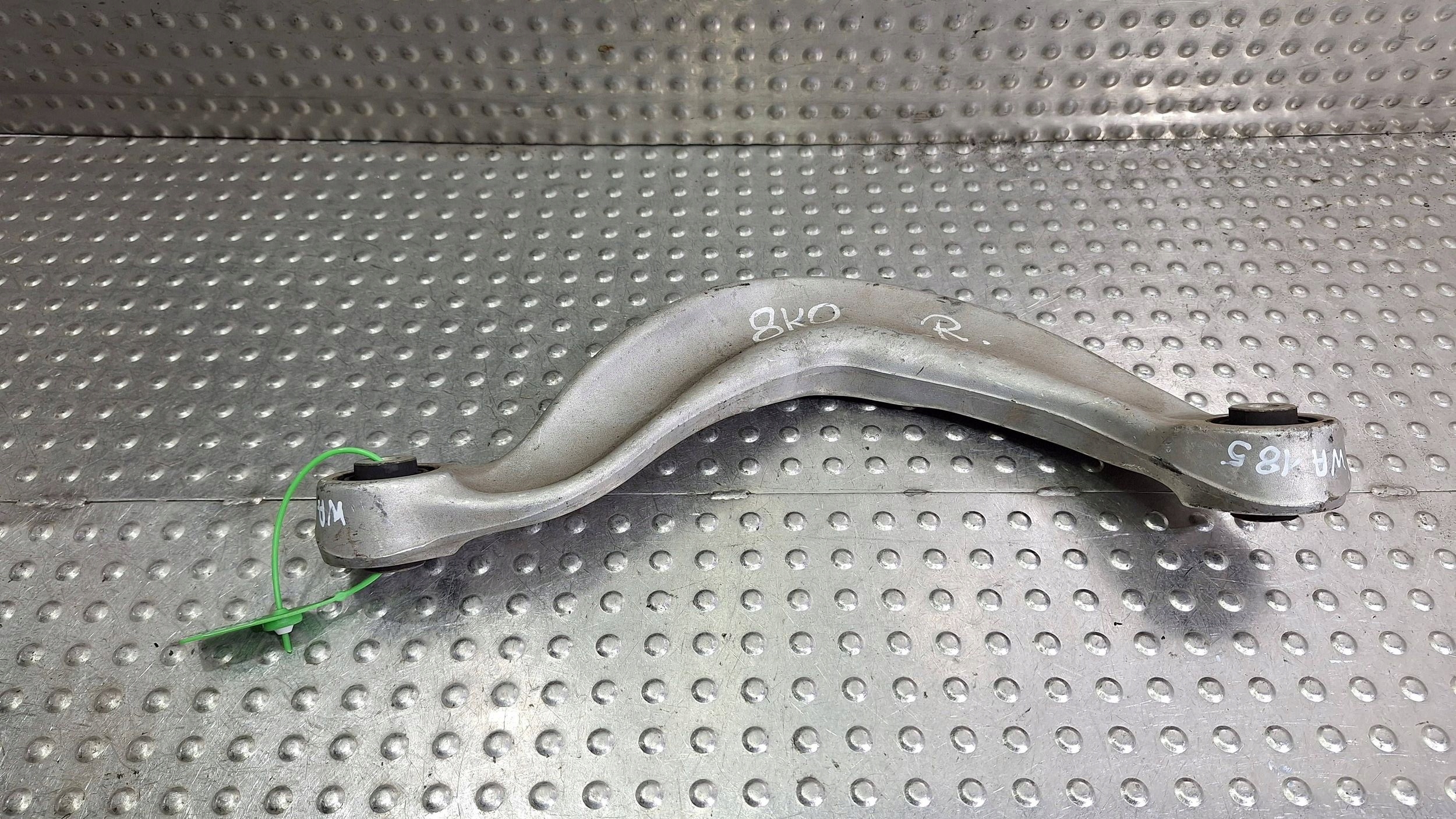 Querlenker rechts heck 8K0505324F AUDI A4 B8 A5 8T A7 A6 C7 Q5 8R
