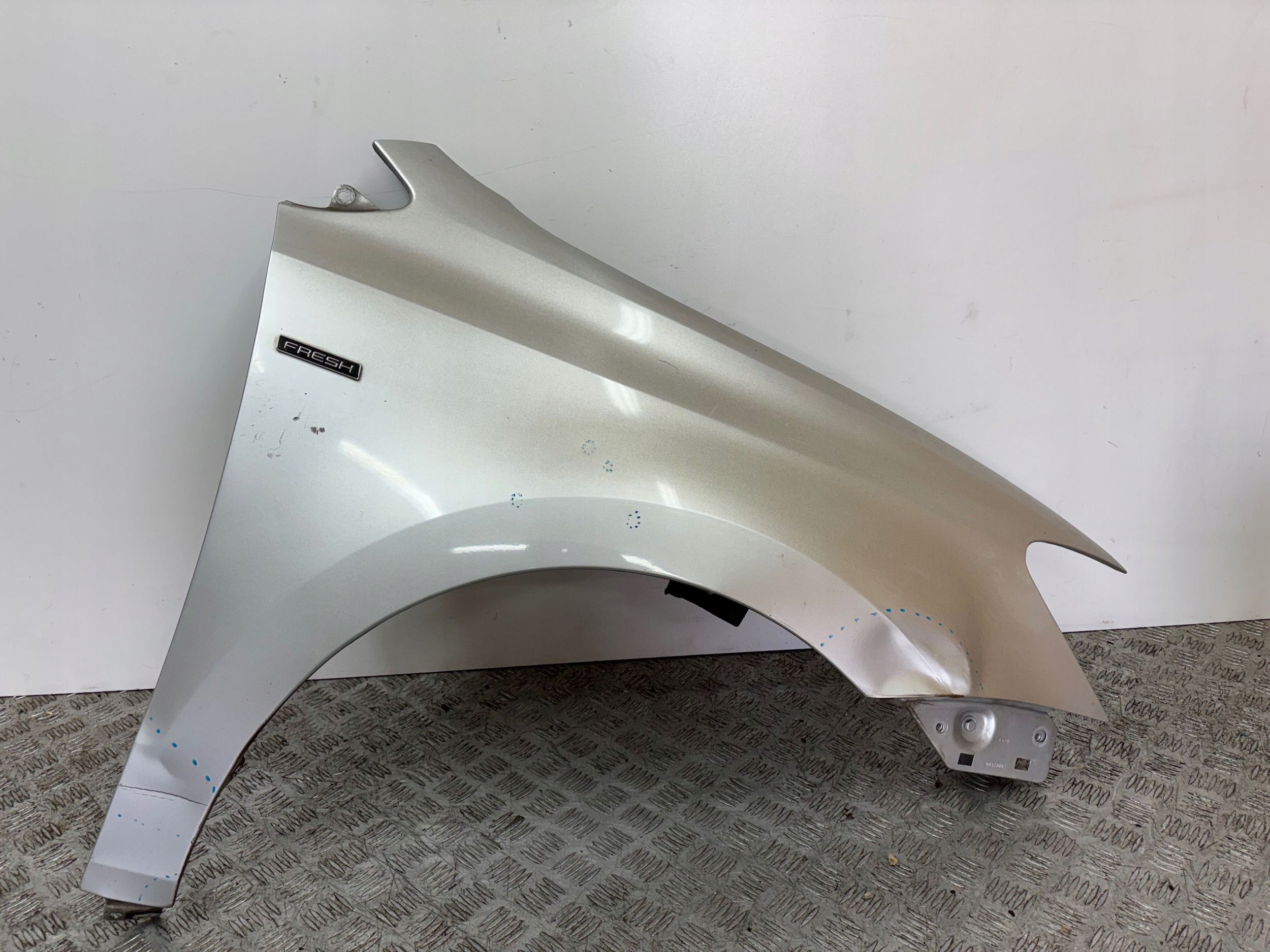 fender front front right VW POLO 6R 6C 09