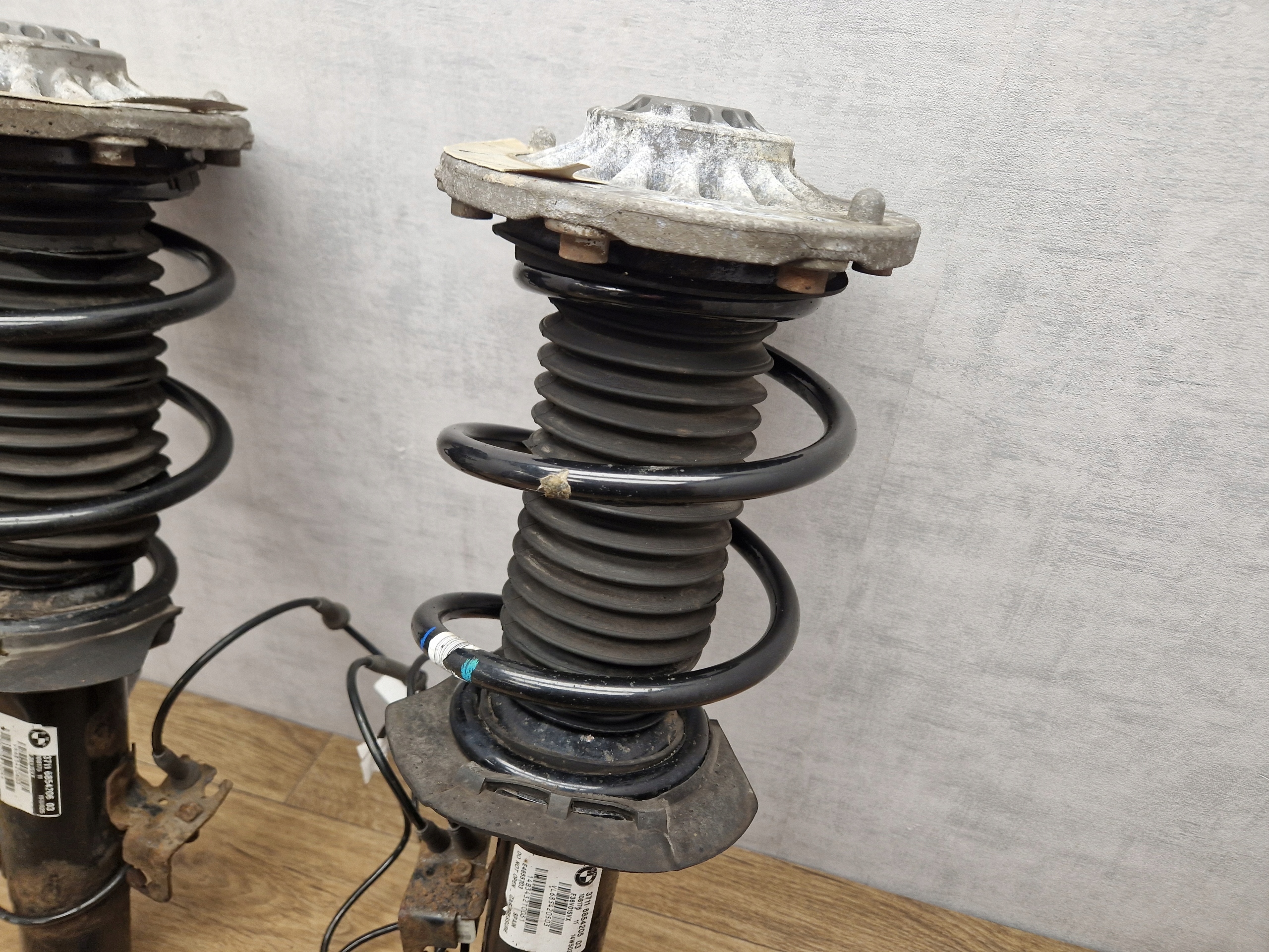 BMW F36 shock absorber EDC VDC X-DRIVE front left 6854205
