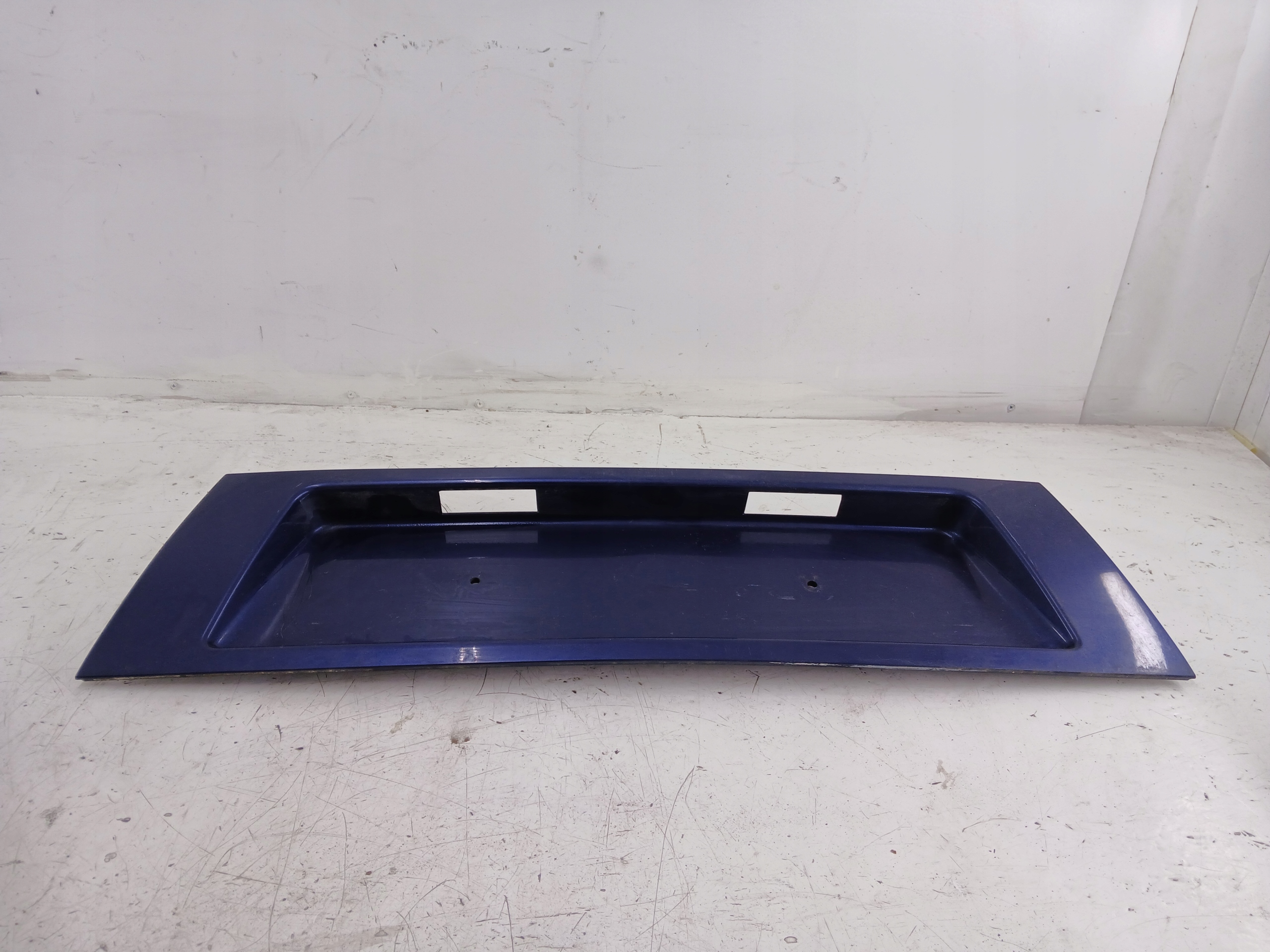 SEAT ALHAMBRA and cap bonnet boot