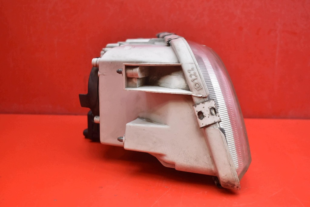 REFLEKTOR left light front EU 149089-00 VOLVO S40 V40 1 and LIFT 00-02