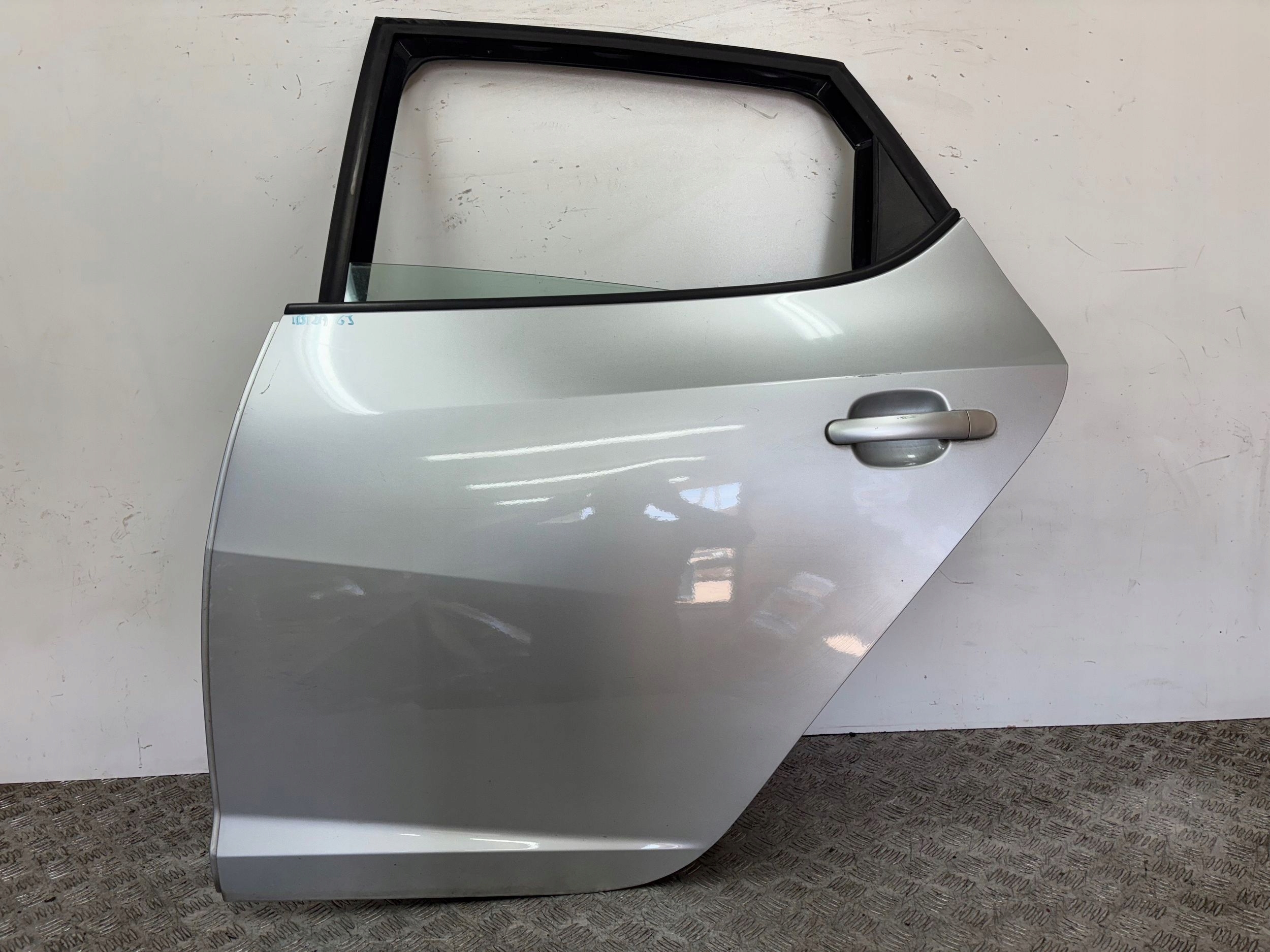 door rear part rear. left SEAT IBIZA 6J HB 09