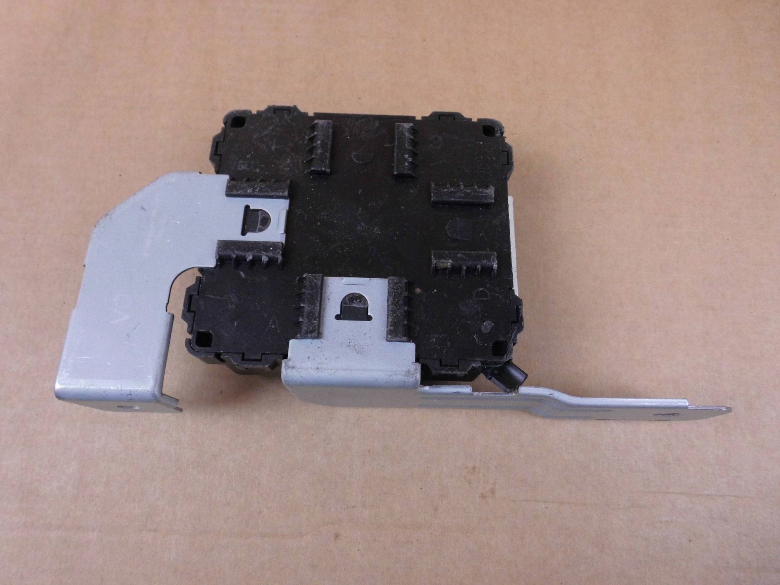 KIA EV6 2021+ modul Computer Bedienteil Tür ASSY 82659-CV000