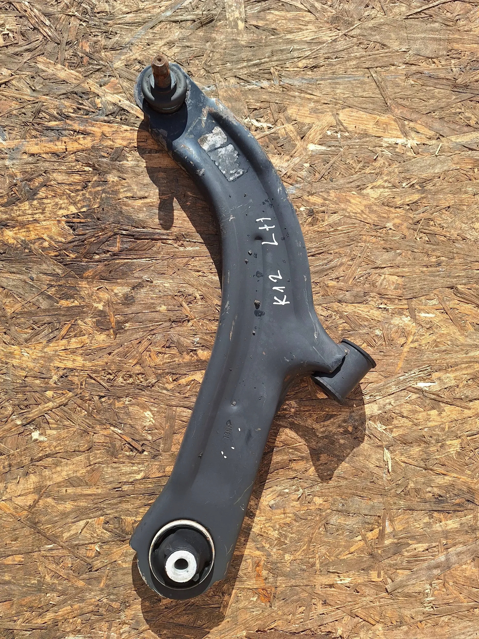 arm front left Nissan Micra K12 02-10