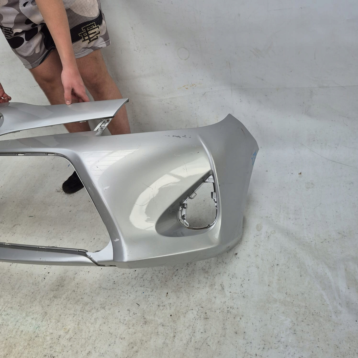 TOYOTA YARIS III 3 HYBRID HYBRYDA 11-14 bumper front front