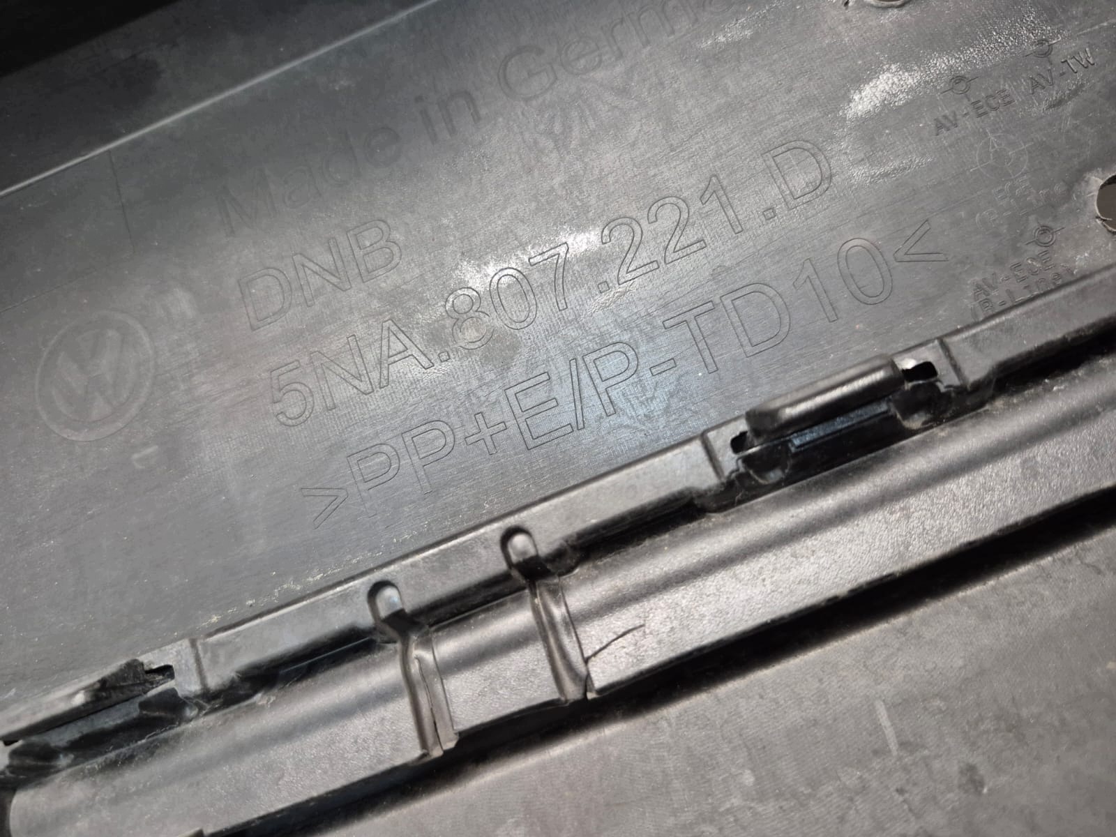 VW TIGUAN II 2 R-LINE LIFT 20-24 bumper front front PDC