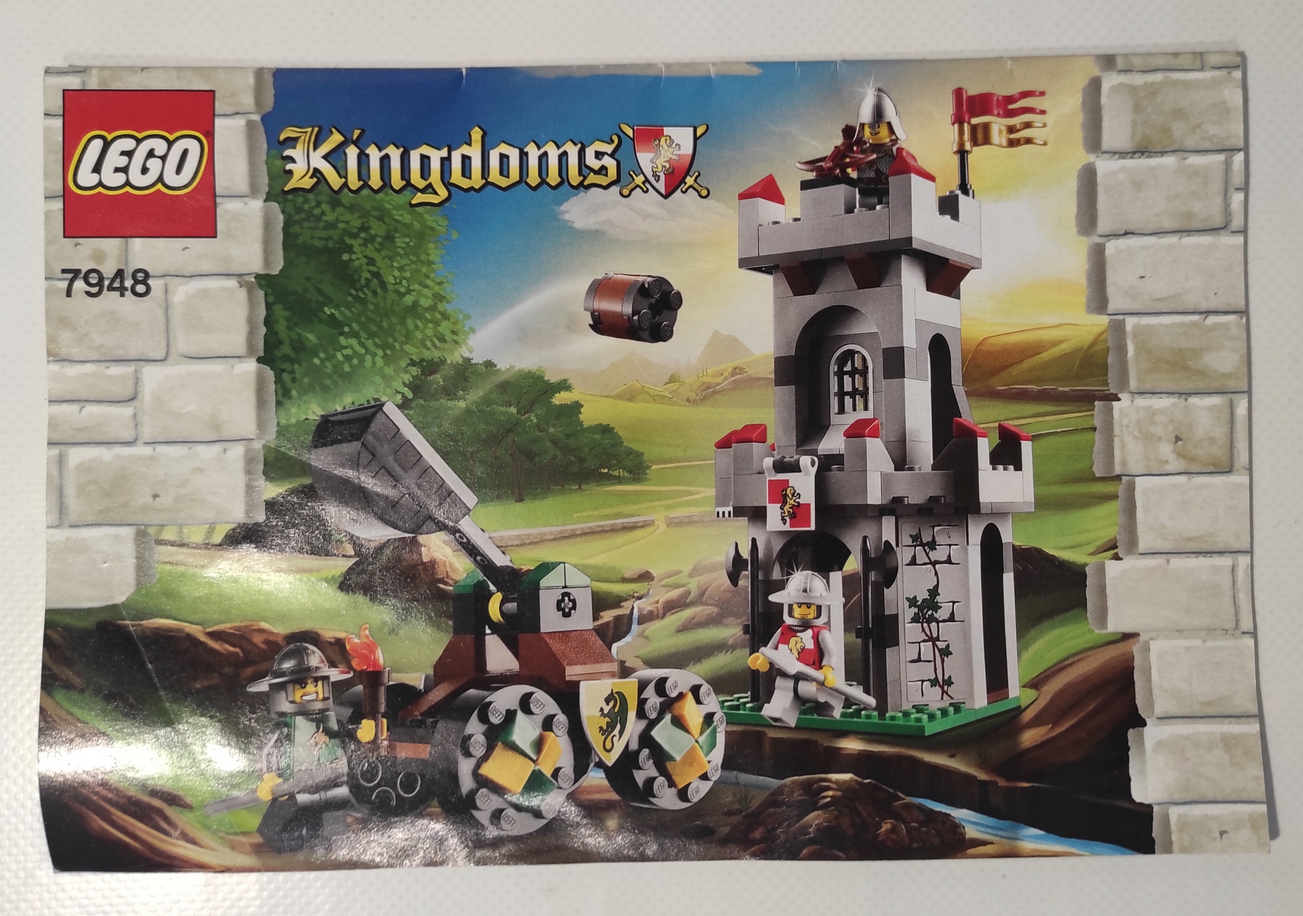 LEGO Kingdoms: 7948 - Atak Na Posterunek Bohater Inny