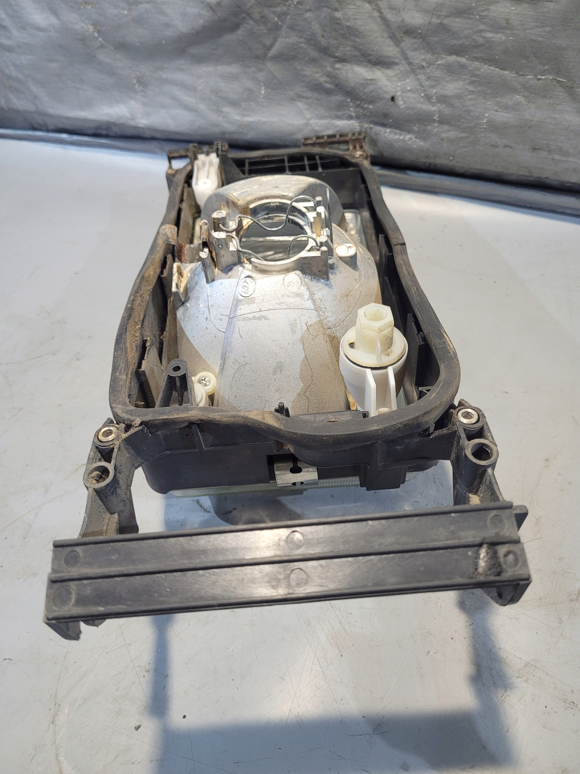 Feux phare Droite Avant SCANIA 4 P114 01r.