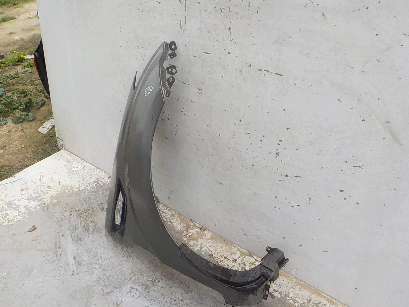 820 KIA SOUL and fender right front front