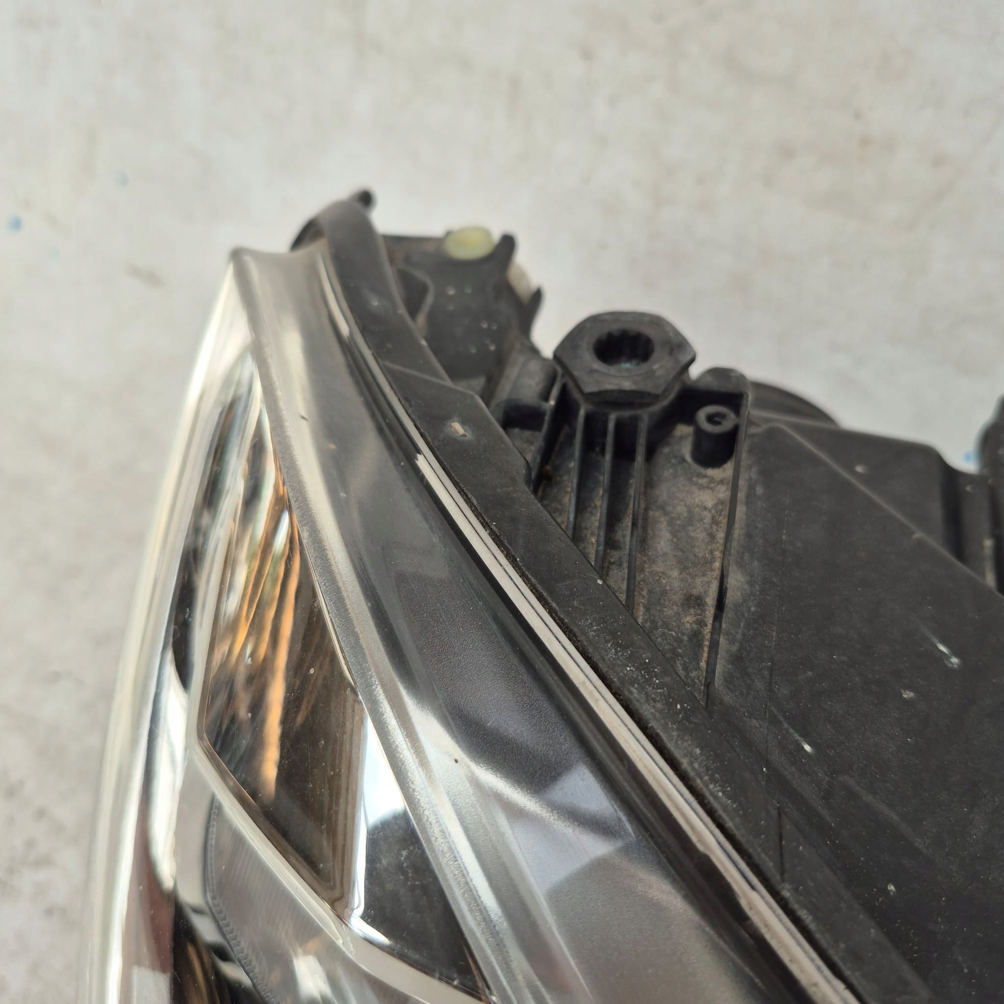 VW UP LIFT 1S 1S1 16- light right front front 1S1941016AA