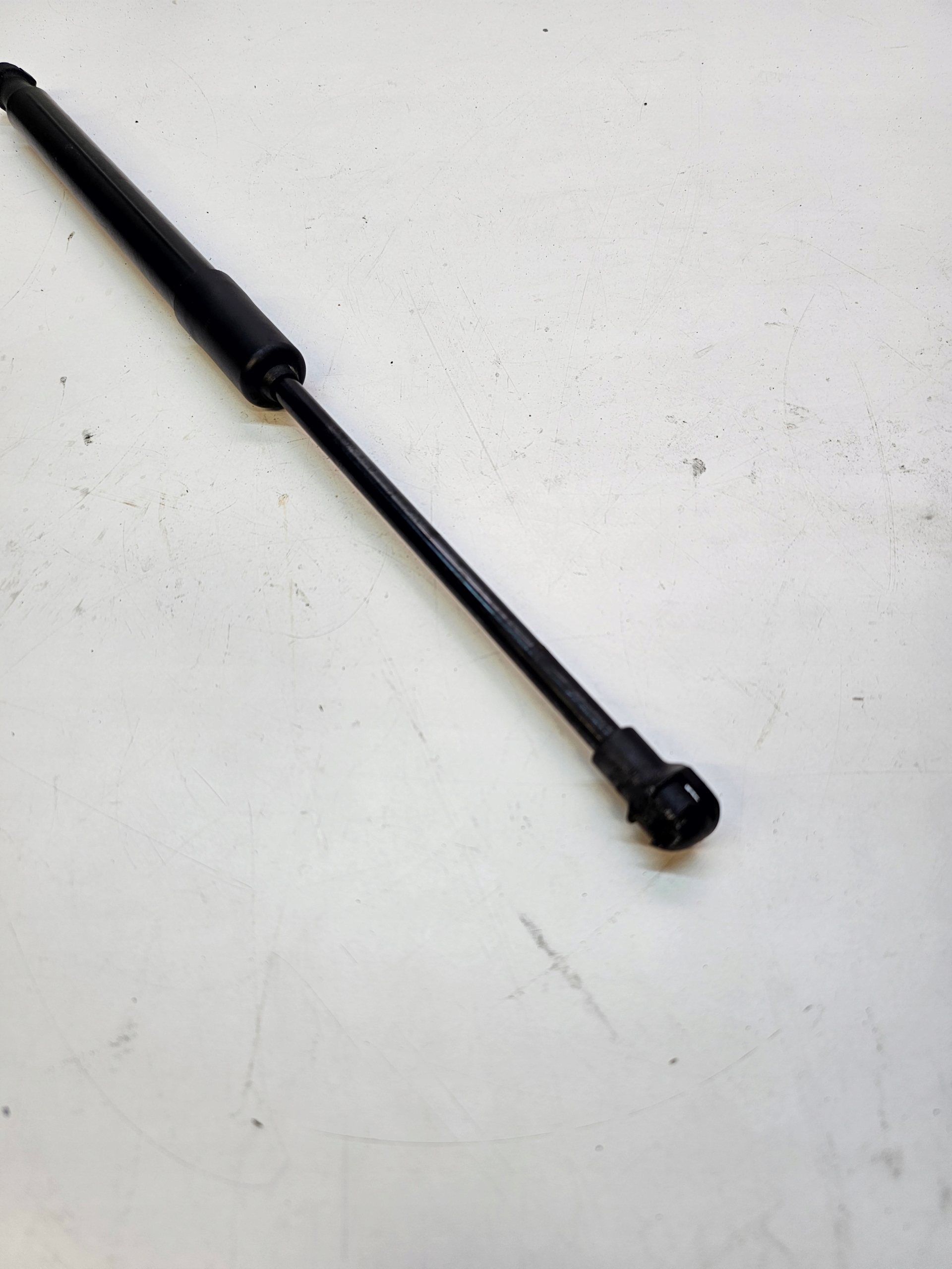 damper telescope bonnets AUDI A4 B9 A5 8W0823359B