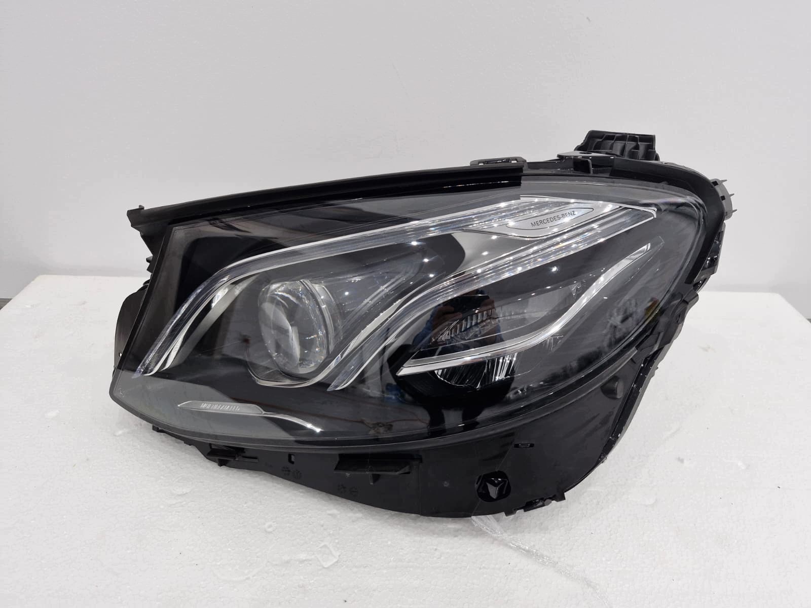 light left Mercedes E Klasa W213 FULL LED Multibeam LED