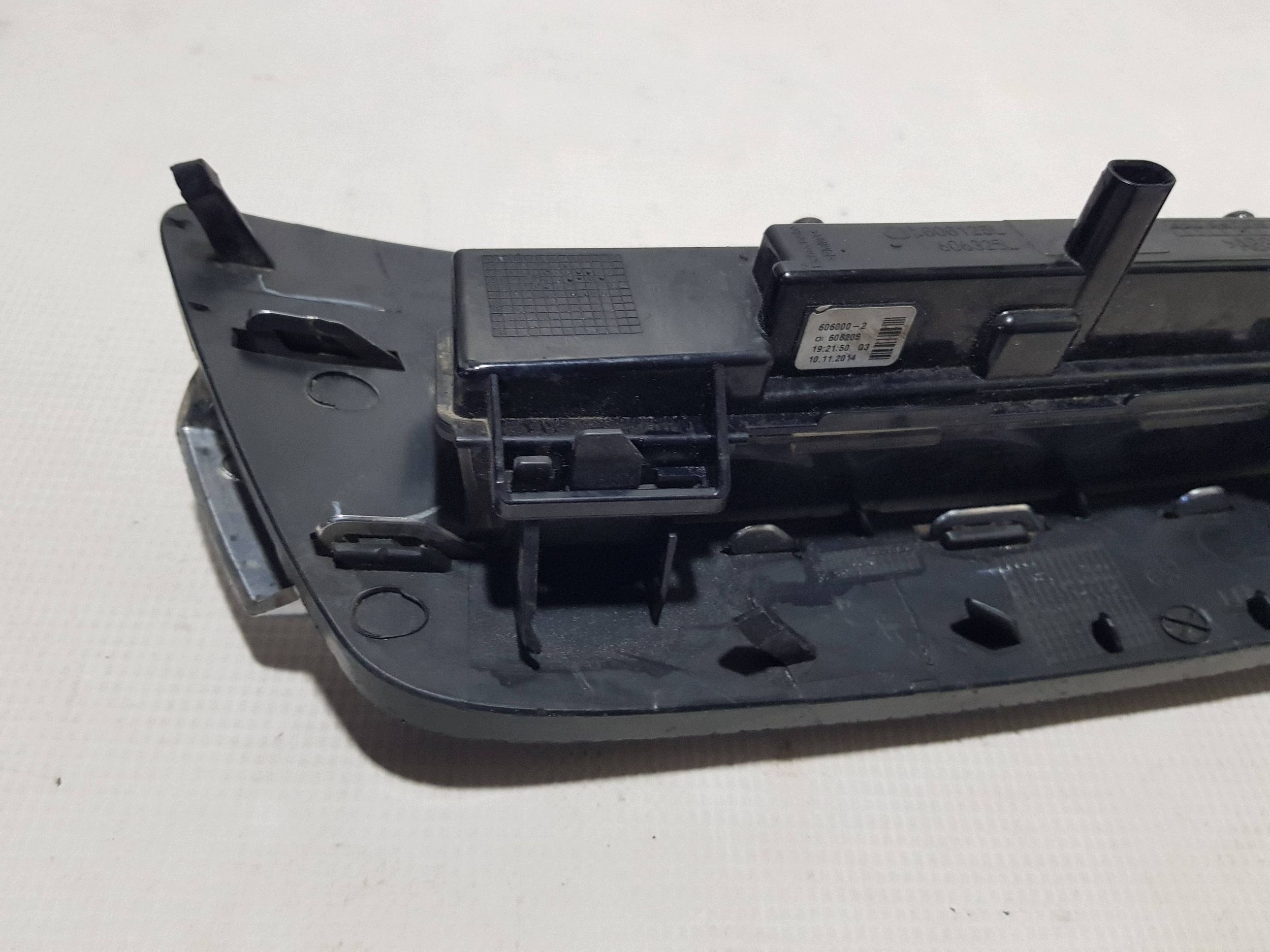 light fog lights front front right grid of a bumper Mercedes GL X166