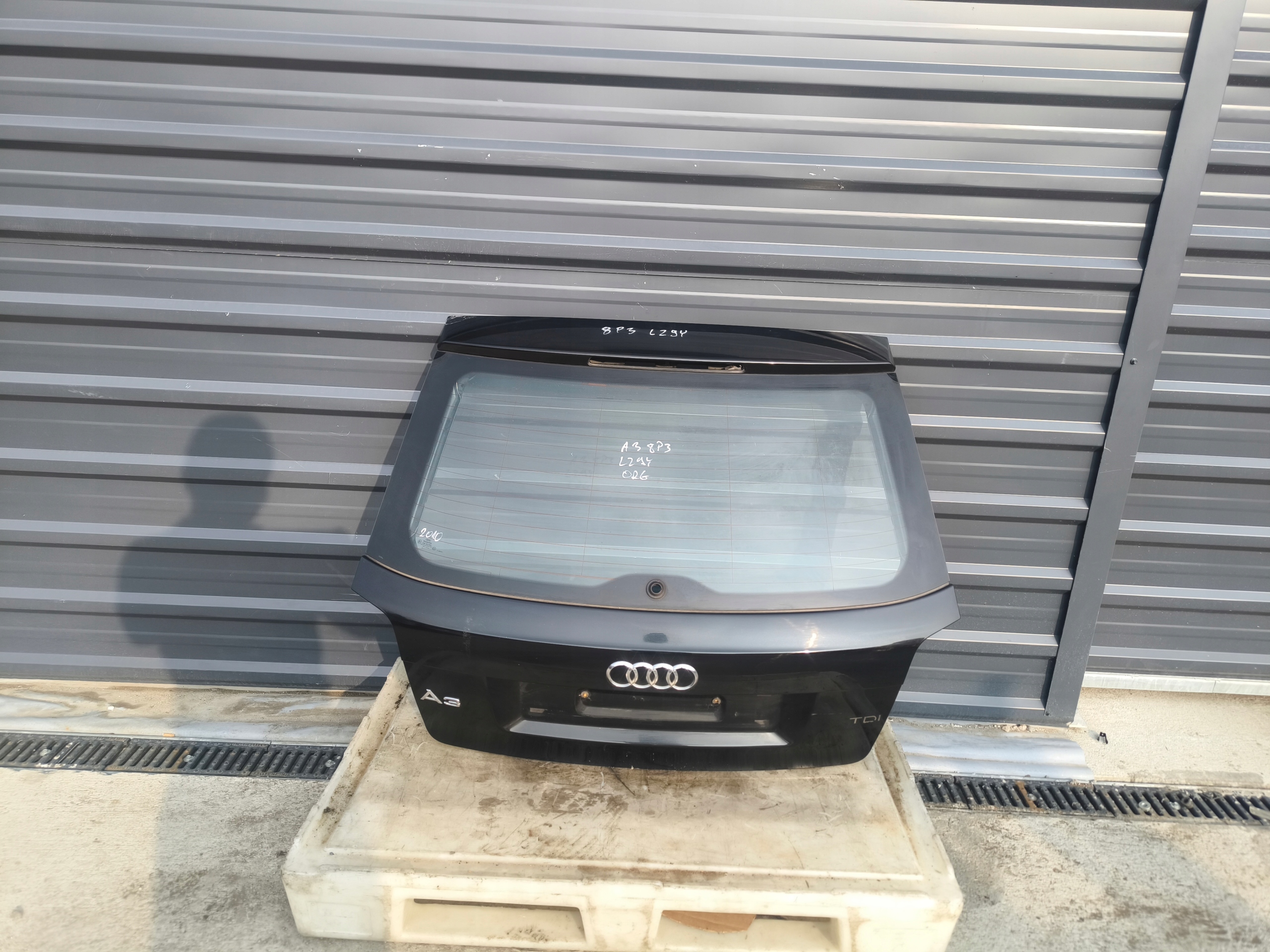 boot door AUDI A3 8P 3-door 2003-2011 LZ9Y original !!!