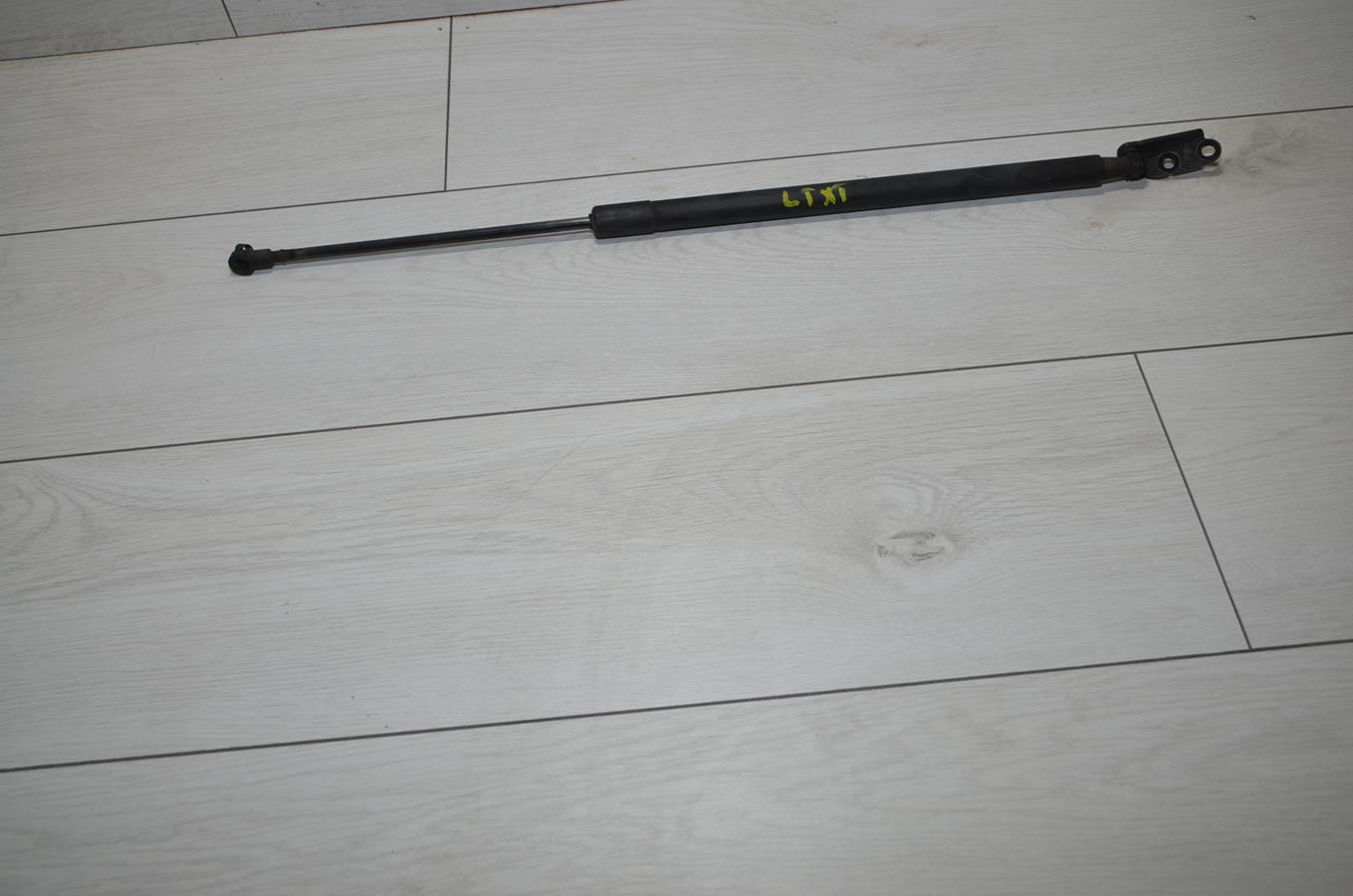 damper bonnet rear part left Nissan X-Trail t31
