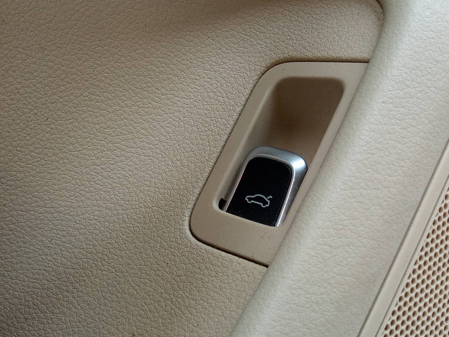 tapacirung bok lijevi prednji dio vozača EU Audi A6 IV (2011-2018) C7