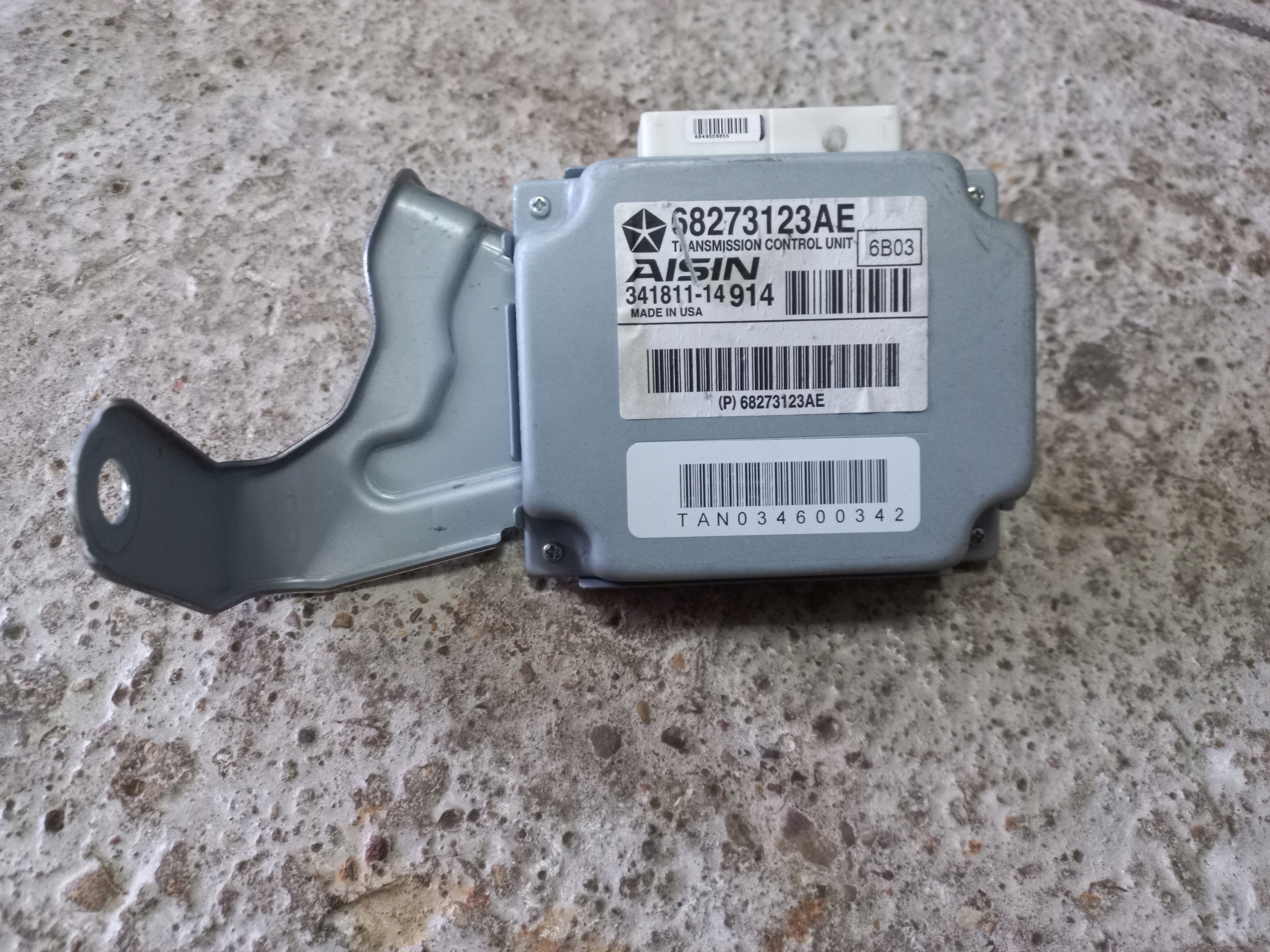 68273123ae - Dodge RAM 3500 13-18 модуль блок управління