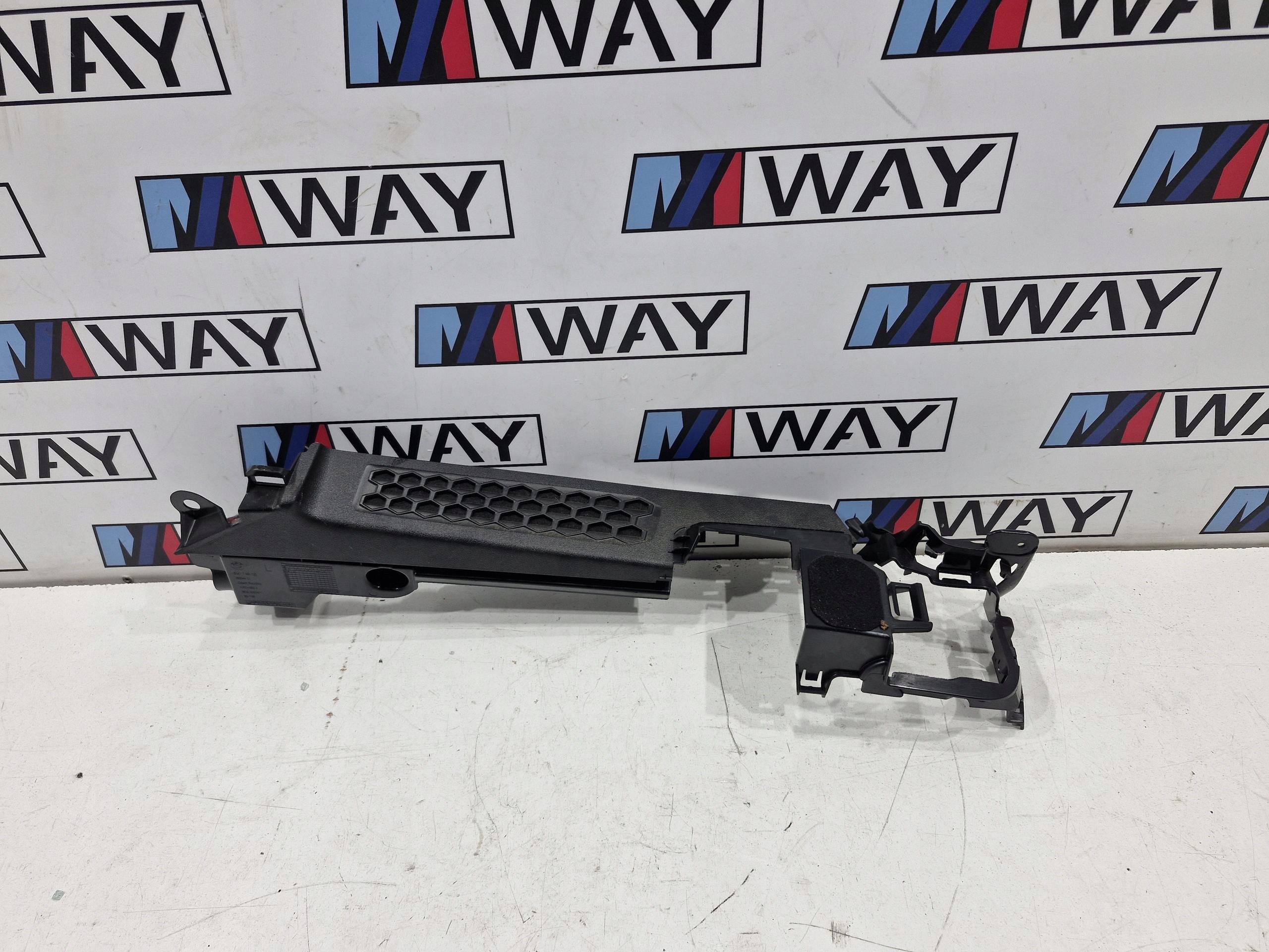 BMW G20 G21 cover moulding boot left rear part 7450725