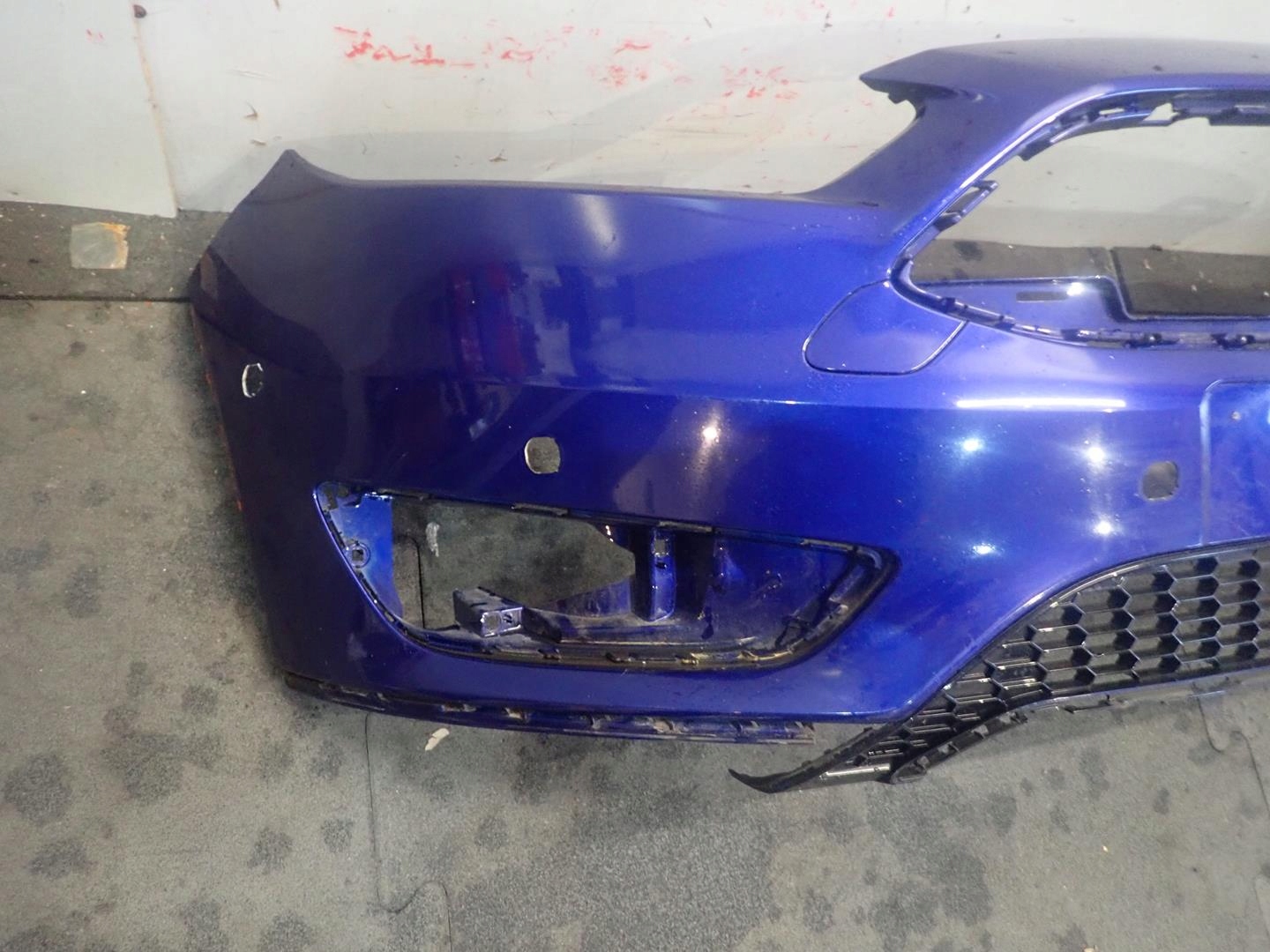 nárazník předek přední FORD FOCUS MK3 LIFT 2014