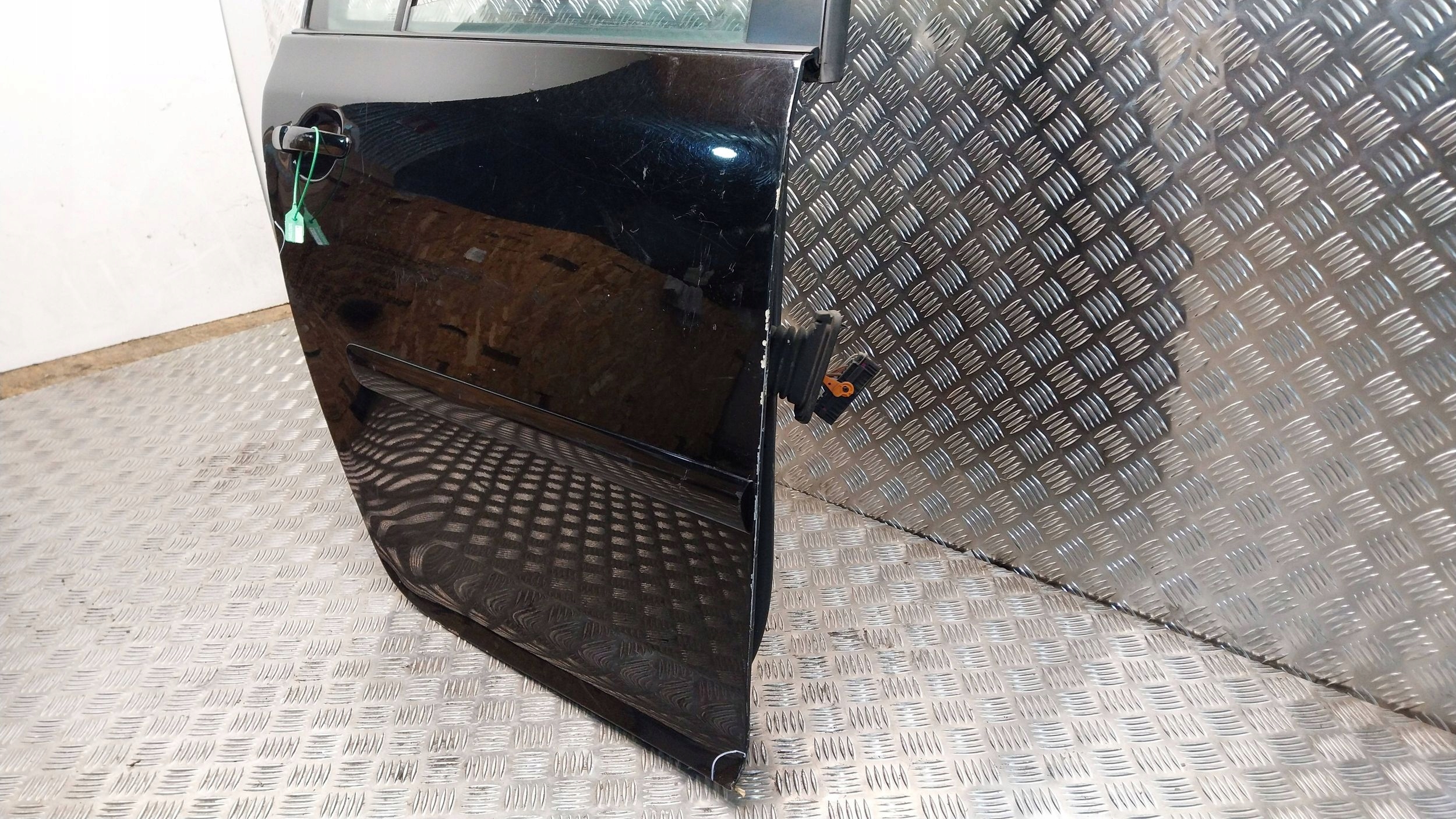 Portière Arrière Droit VW GOLF 5 03