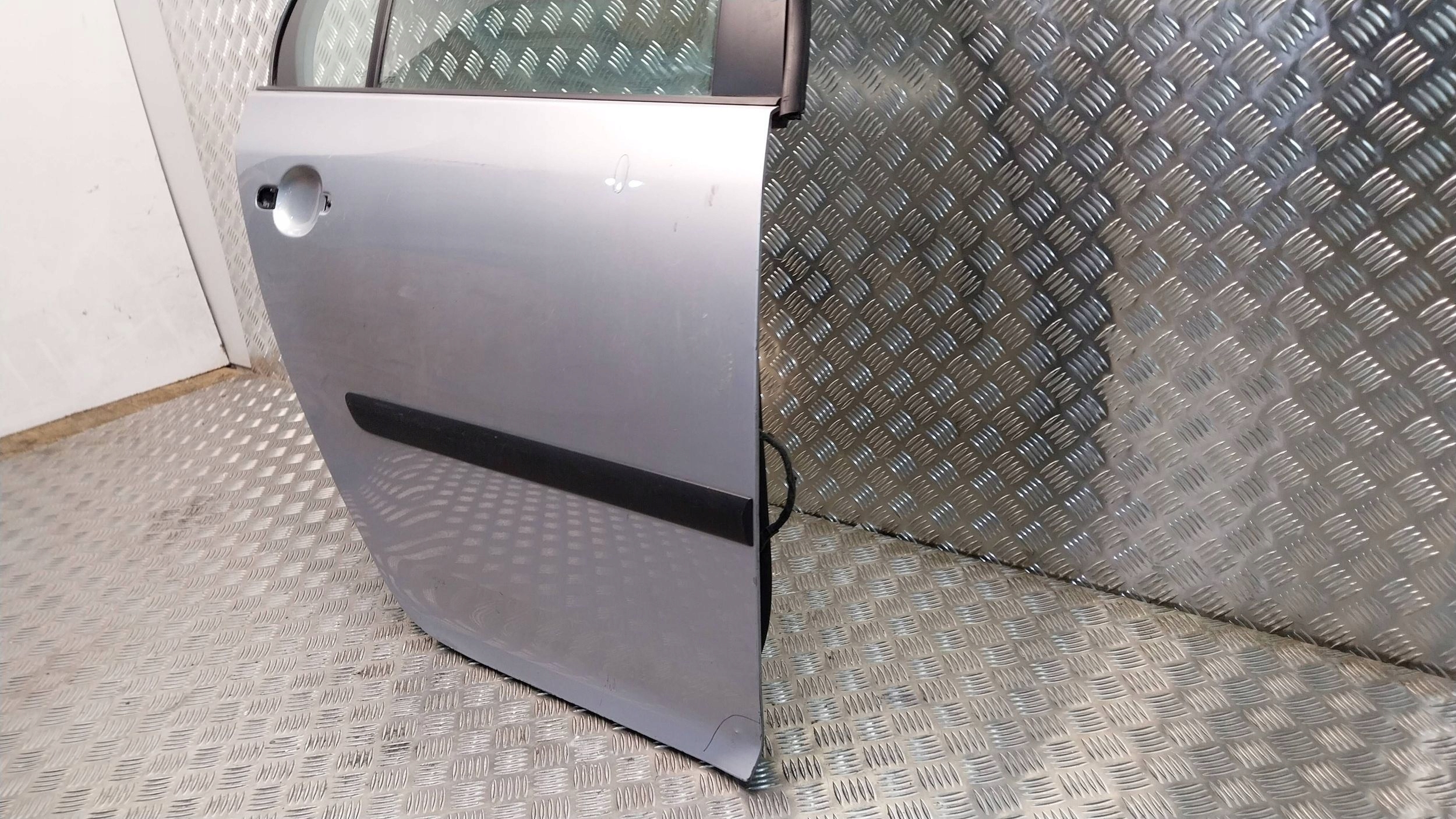 door rear part right VW GOLF V HATCHBACK 03
