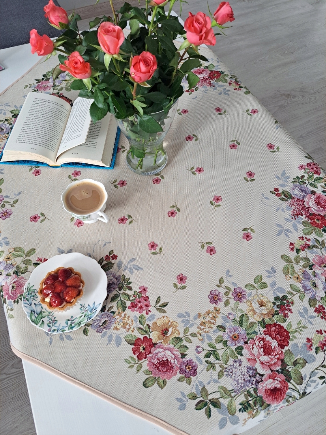 Ubrus 100x100 cm 1007 Růže