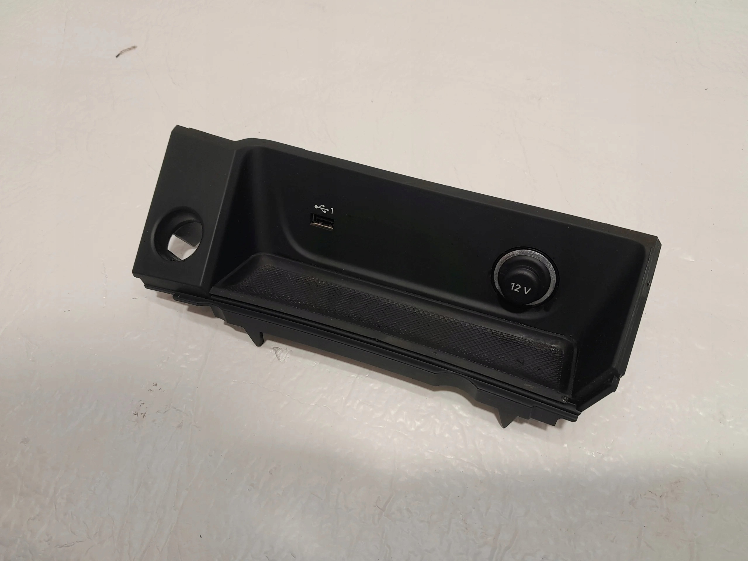 AUDI A4 B9 LIFT adapter PORT USB 8W1864131C