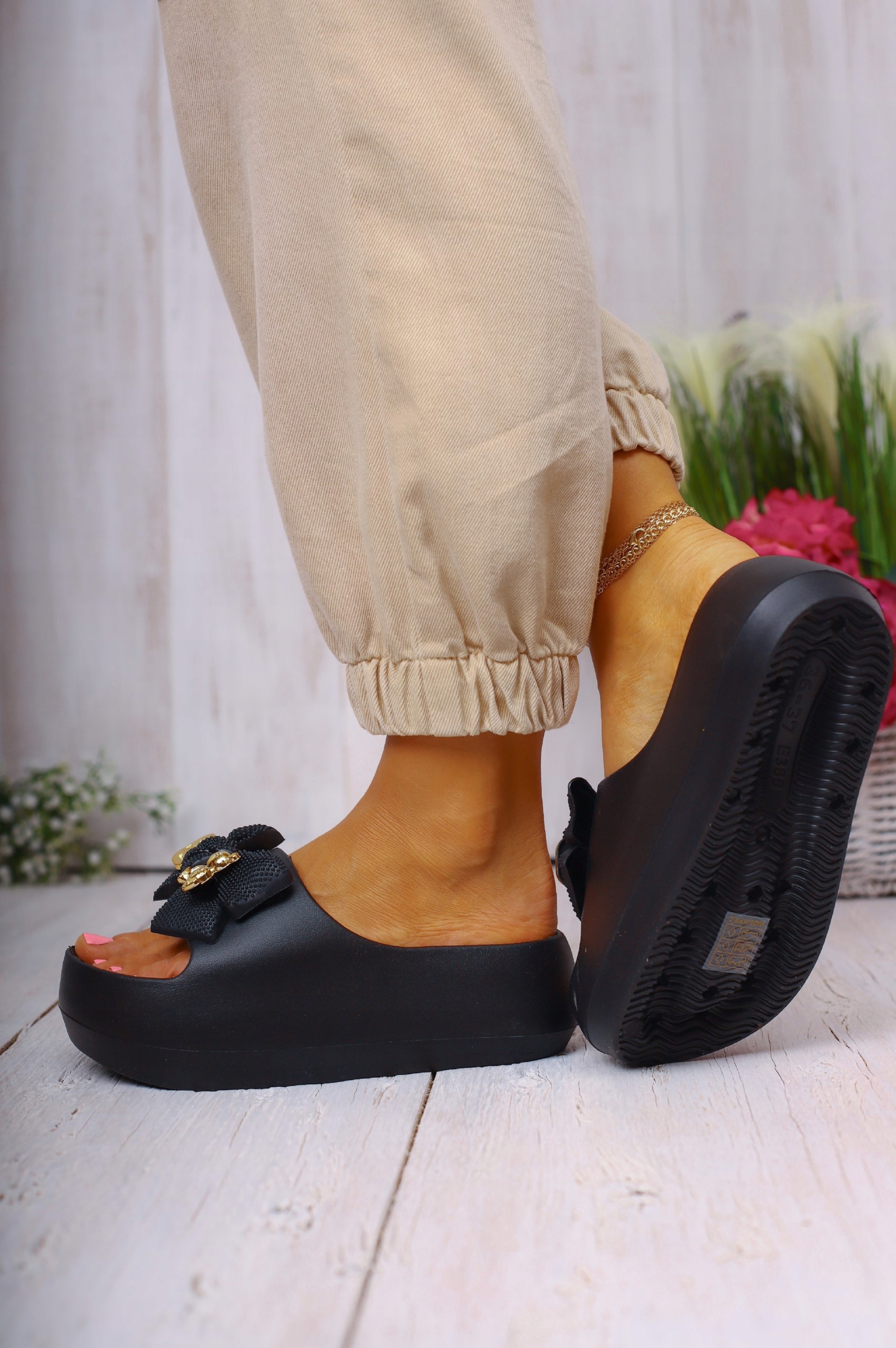 DAMSKIE KLAPKI CZARNE PIANKA KAPCIE LEKKIE WYGODNE PLATFORMA Materiał zewnętrzny pianka