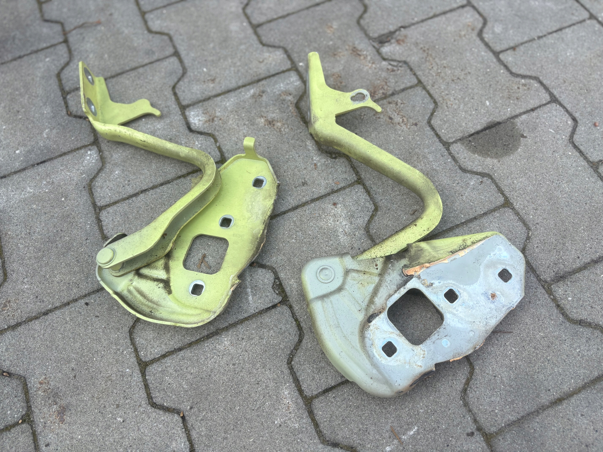 FORD KA MK2 08- hinge bonnet hinges KOMPLET colour Z9