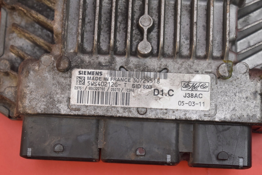 control unit computer of the engine 30729518 VOLVO V50 2.0 D 136 KM 03-11