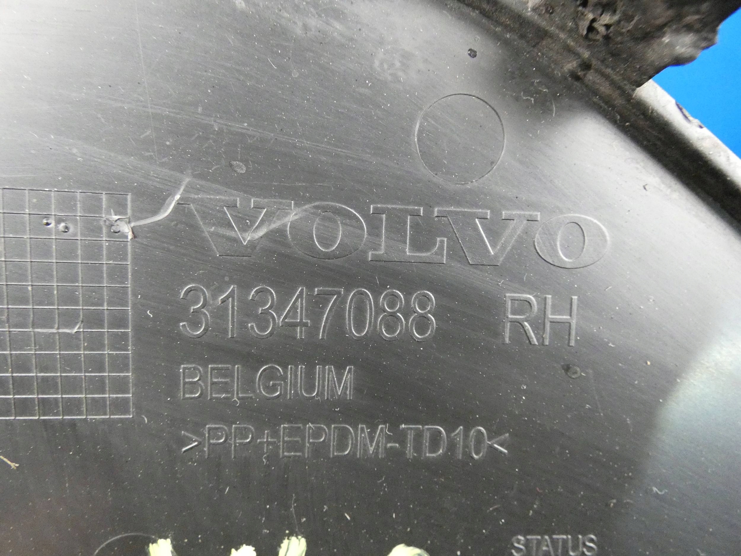 VOLVO V40 II R-design moulding of a bumper right front front