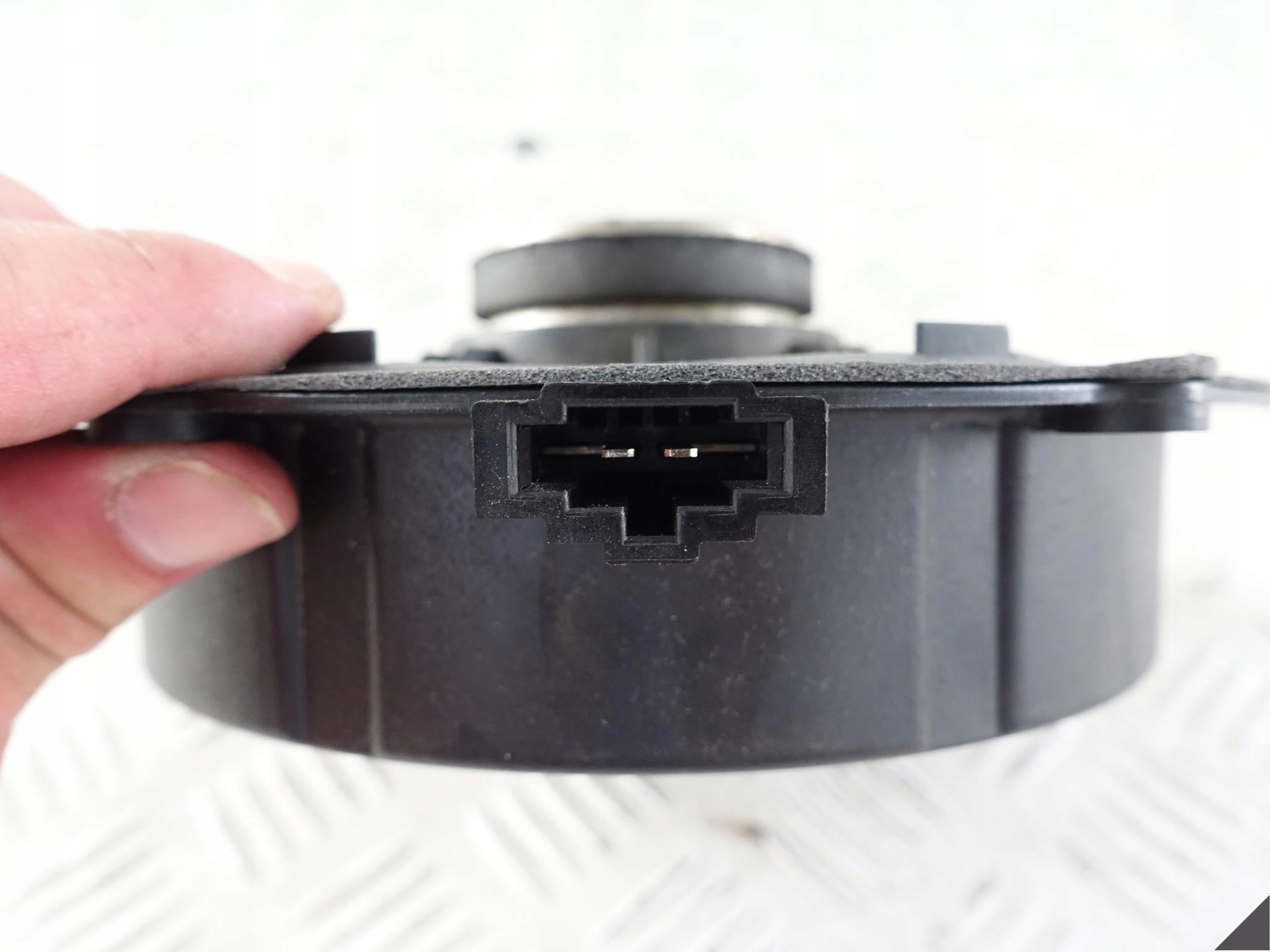 PORSCHE CAYENNE II 7P5 speaker door rear part