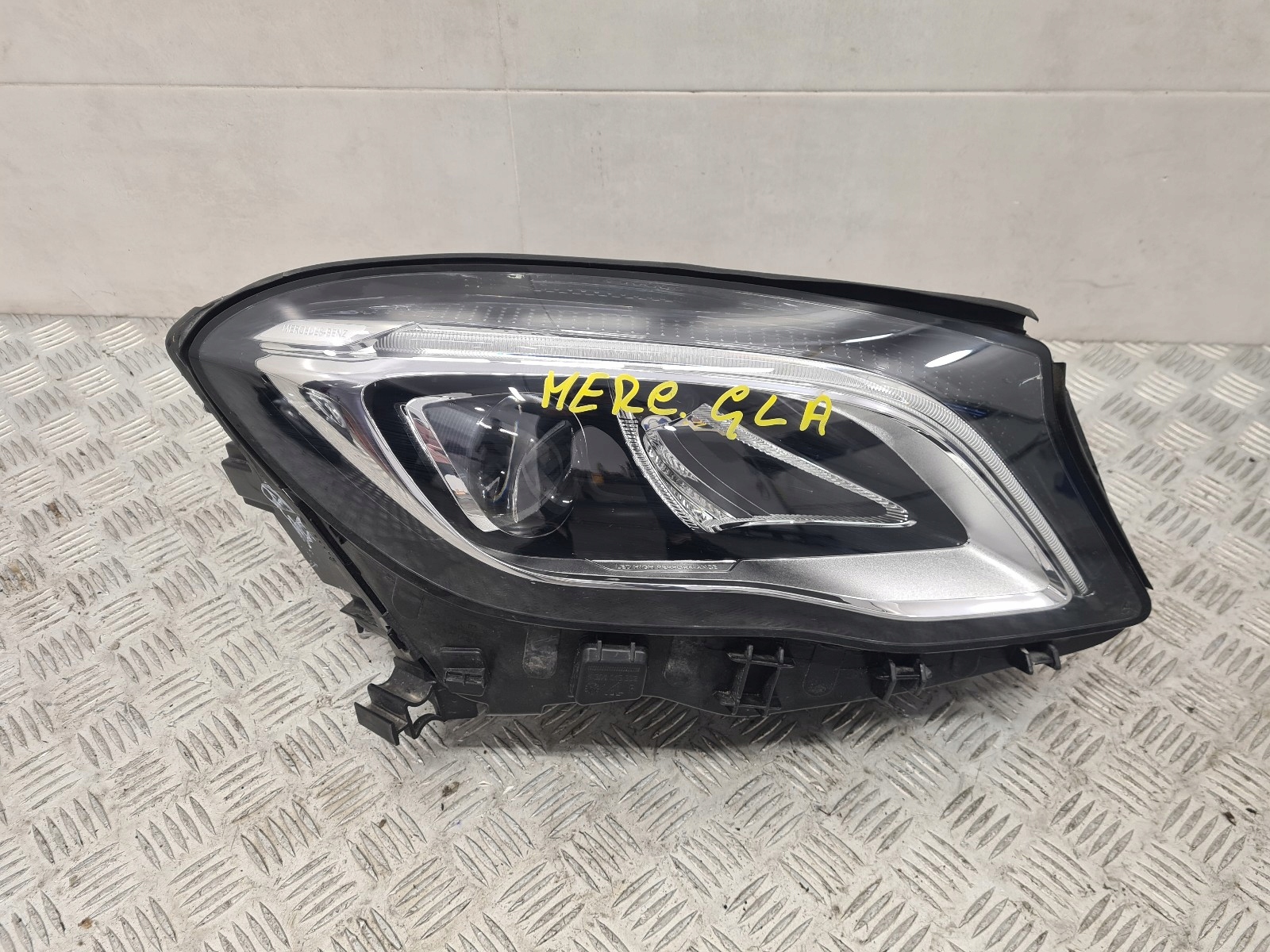 MERCEDES BENZ GLA X156 light front right LED HIGH PERFORMANCE A1569067600