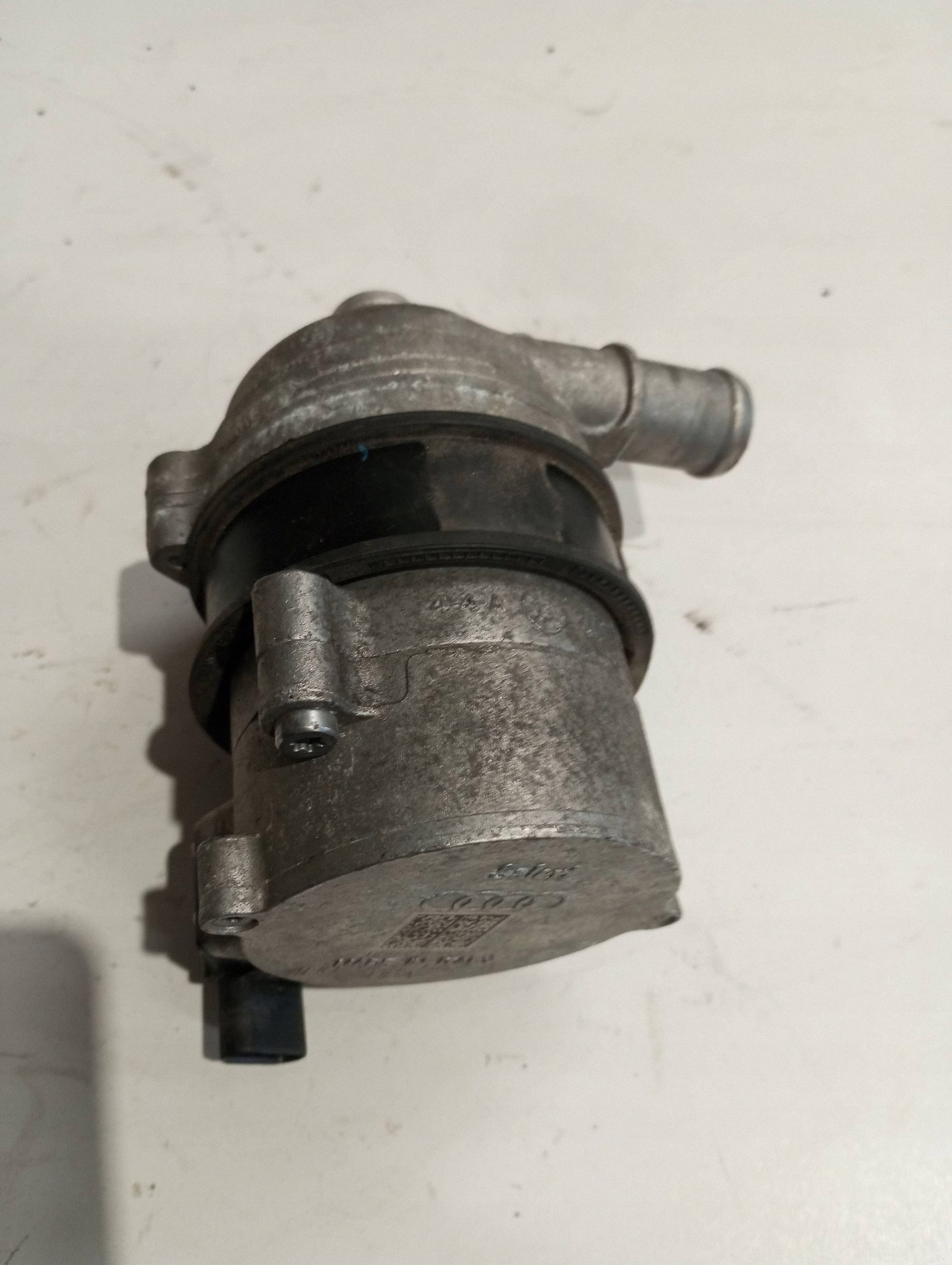 supplementary water pump AUDI VW 4H0965567A