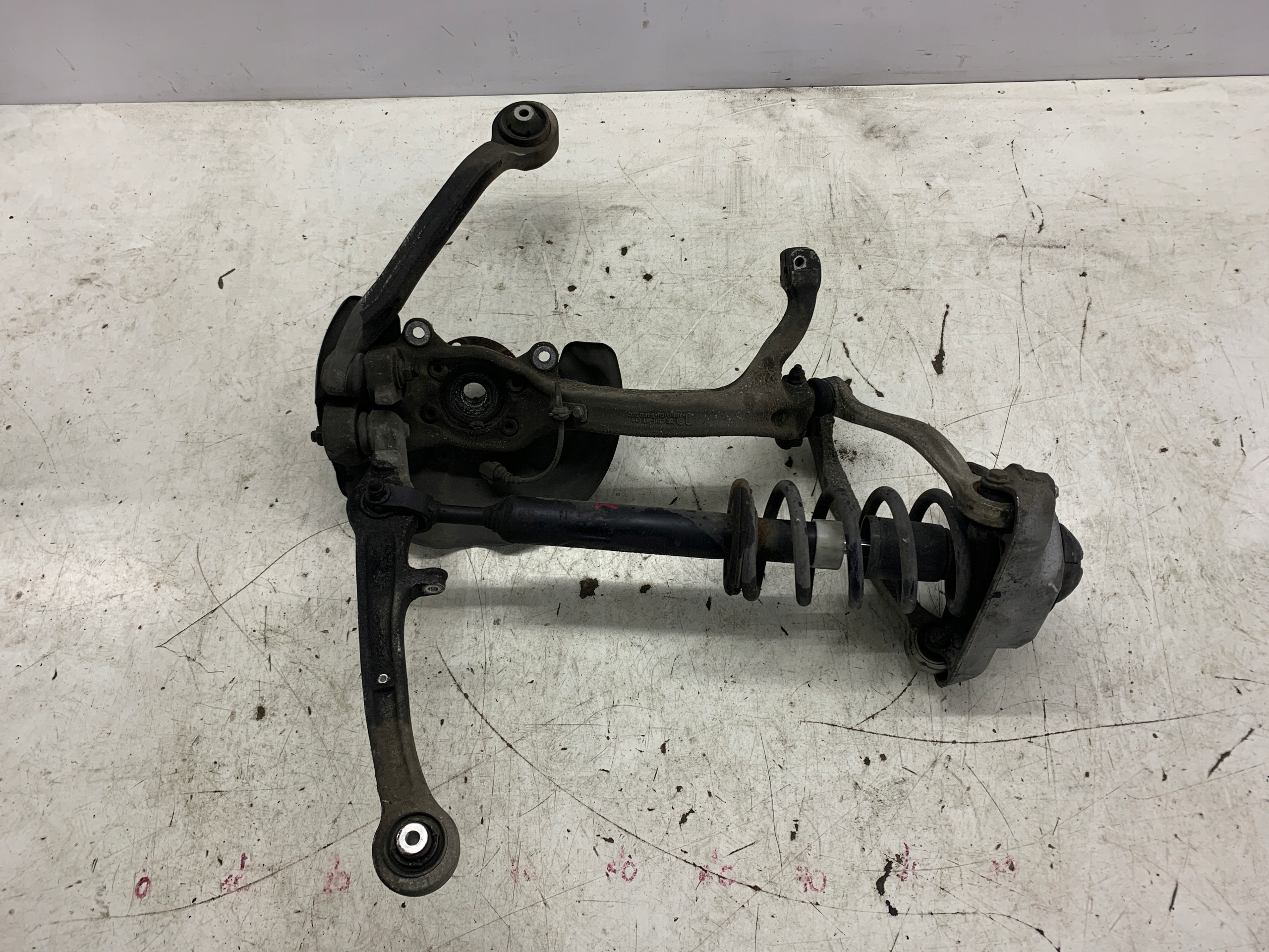 swing McPherson arm left AUDI A6 C6 LIFT (2004-2011) 2.0 TDI