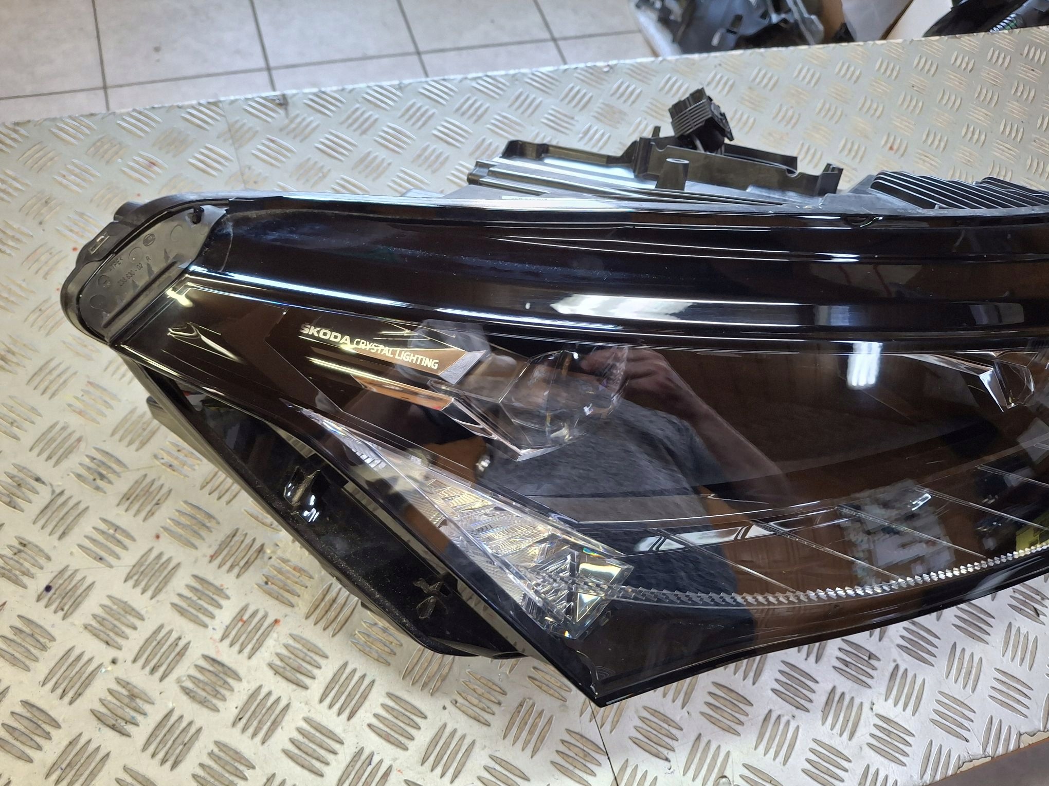 light right front FULL LED CRYSTAL SKODA ENYAQ 2020R->